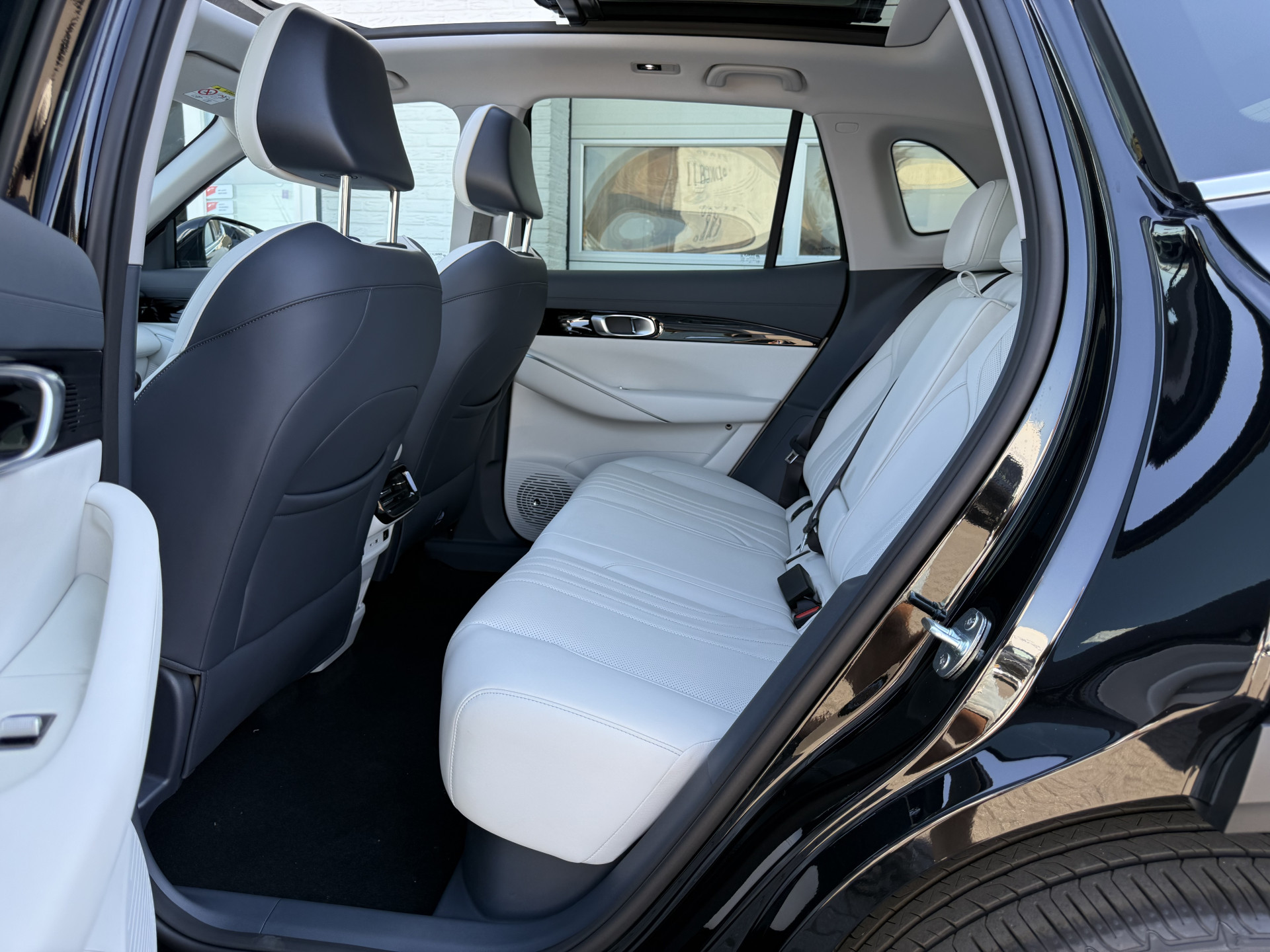Foto van Geely E5