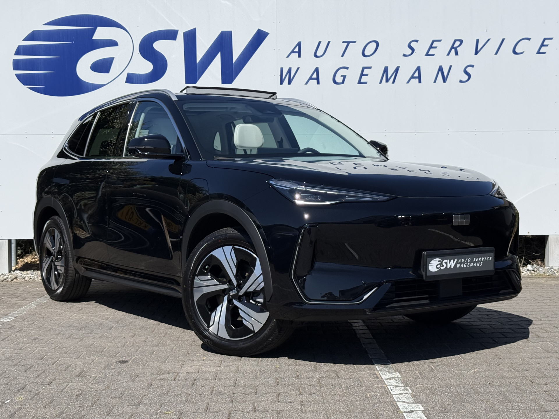 Foto van Geely E5