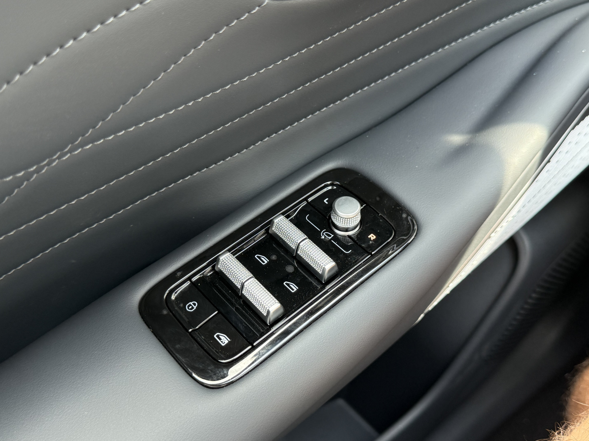 Foto van Geely Starray Em-i