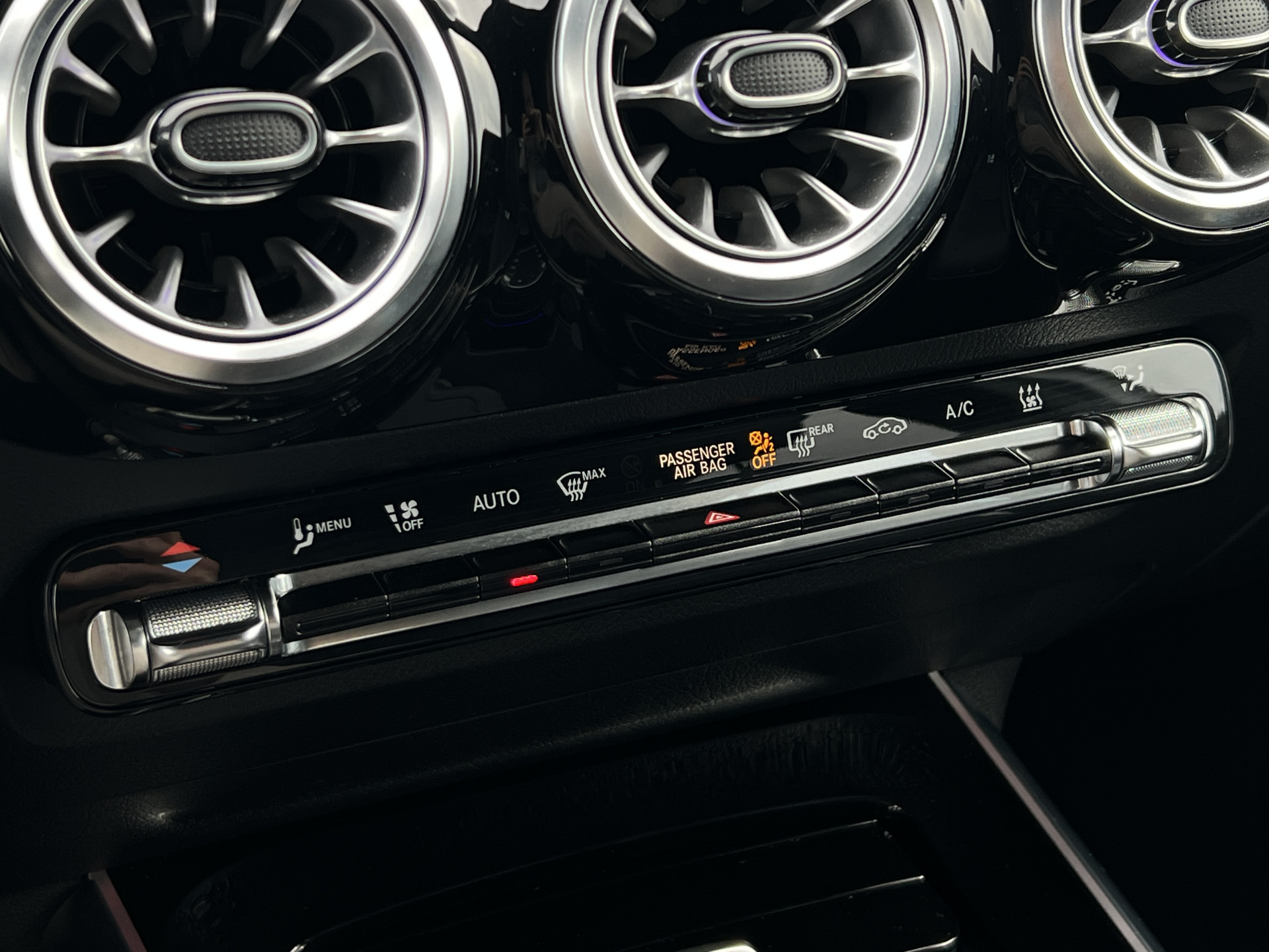 Foto van Mercedes-Benz Eqa