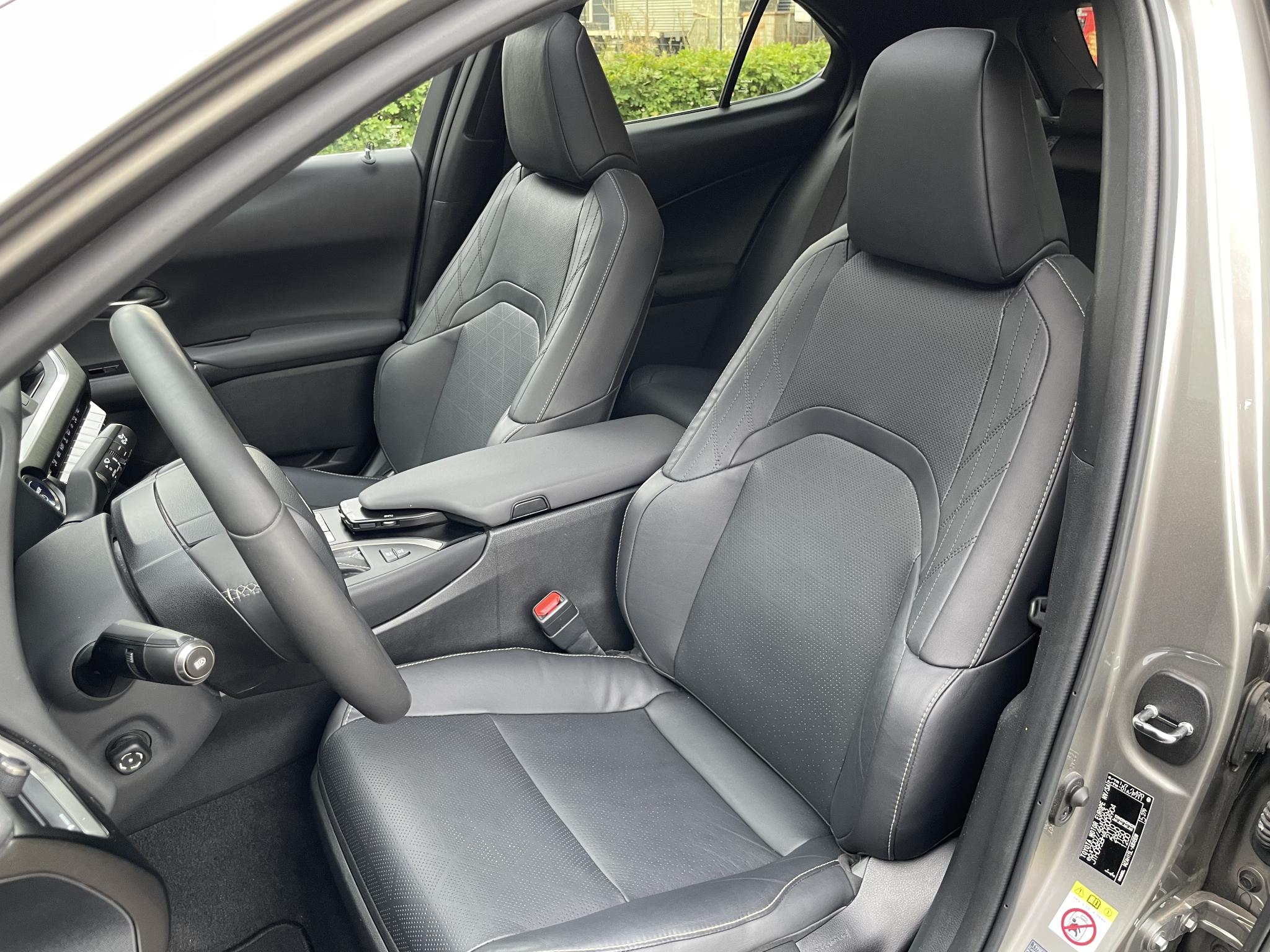Foto van Lexus Ux