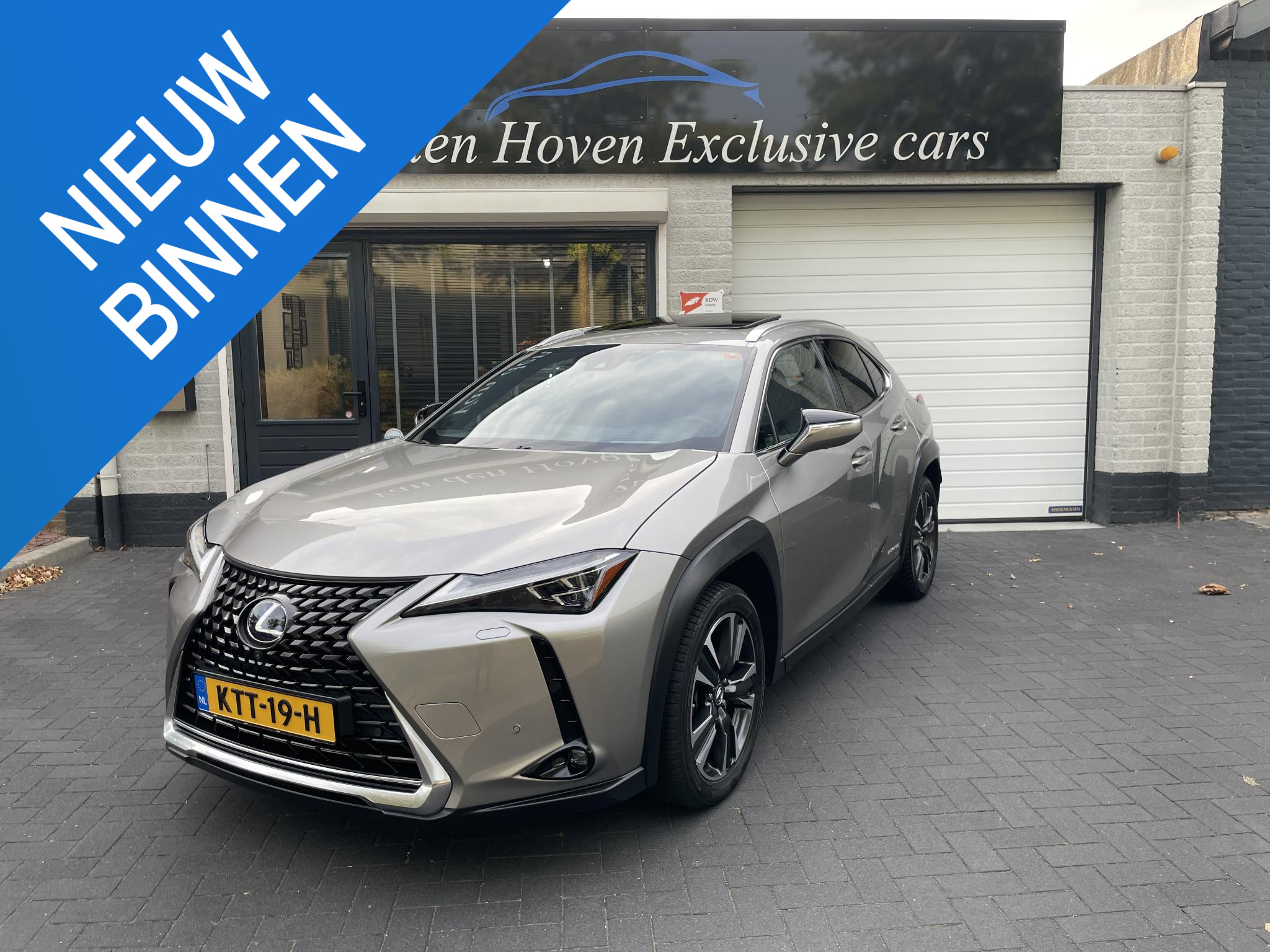 Lexus Ux 250h AWD Executive Line 2019 - voorkant