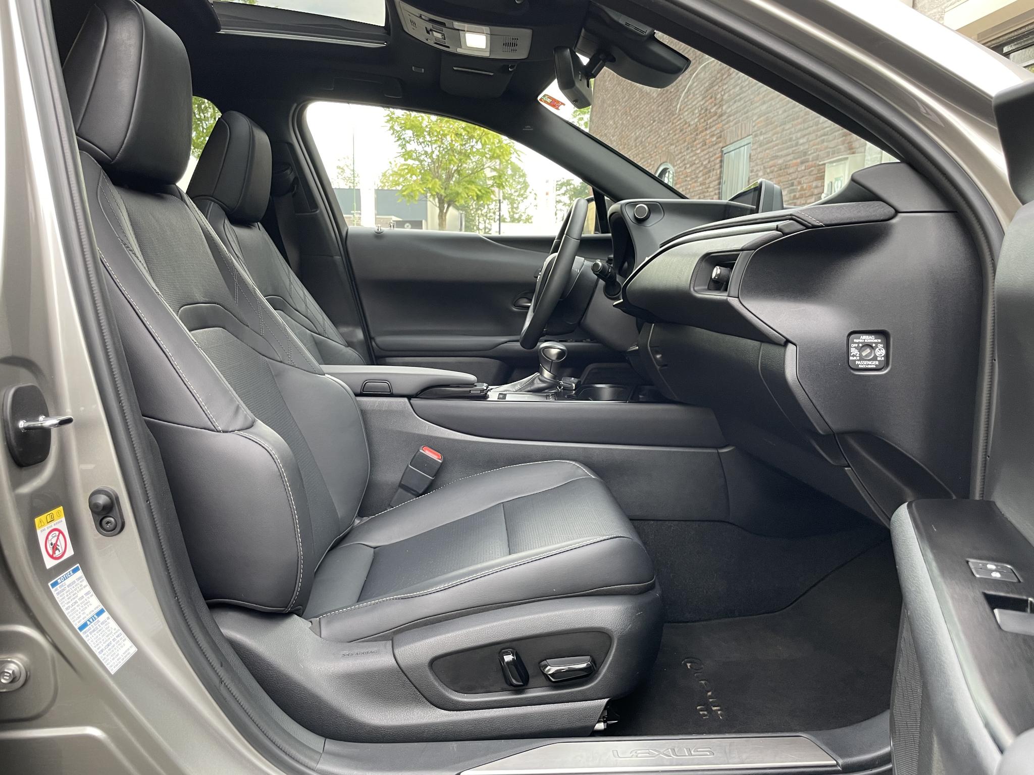 Foto van Lexus Ux