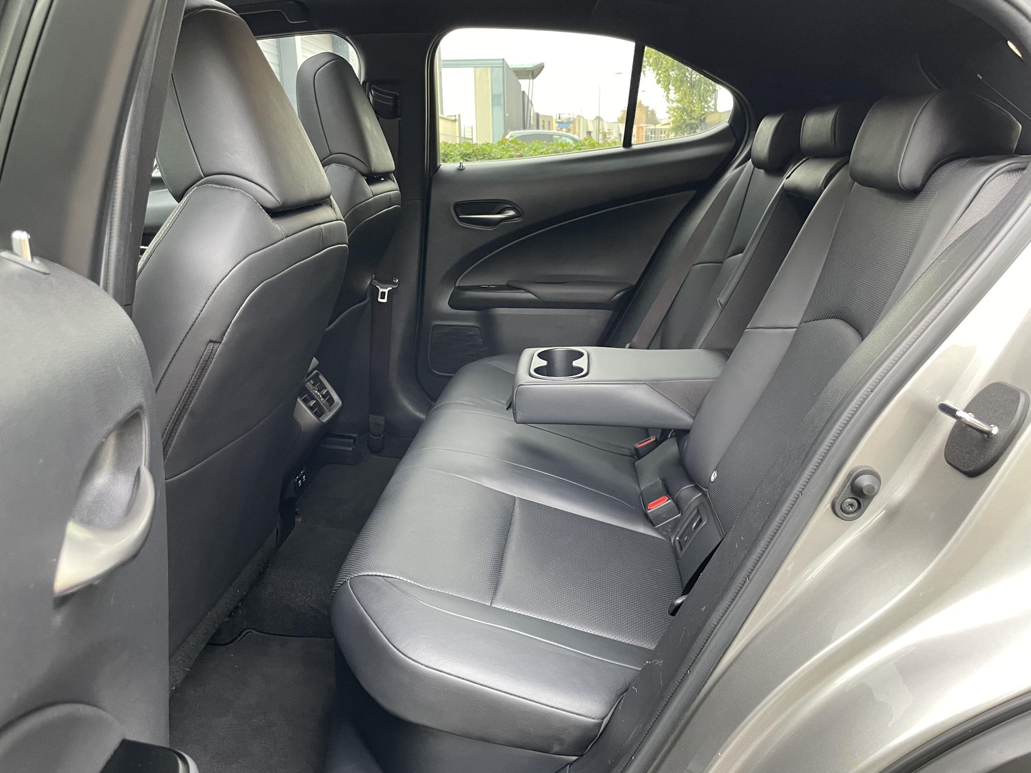 Foto van Lexus Ux