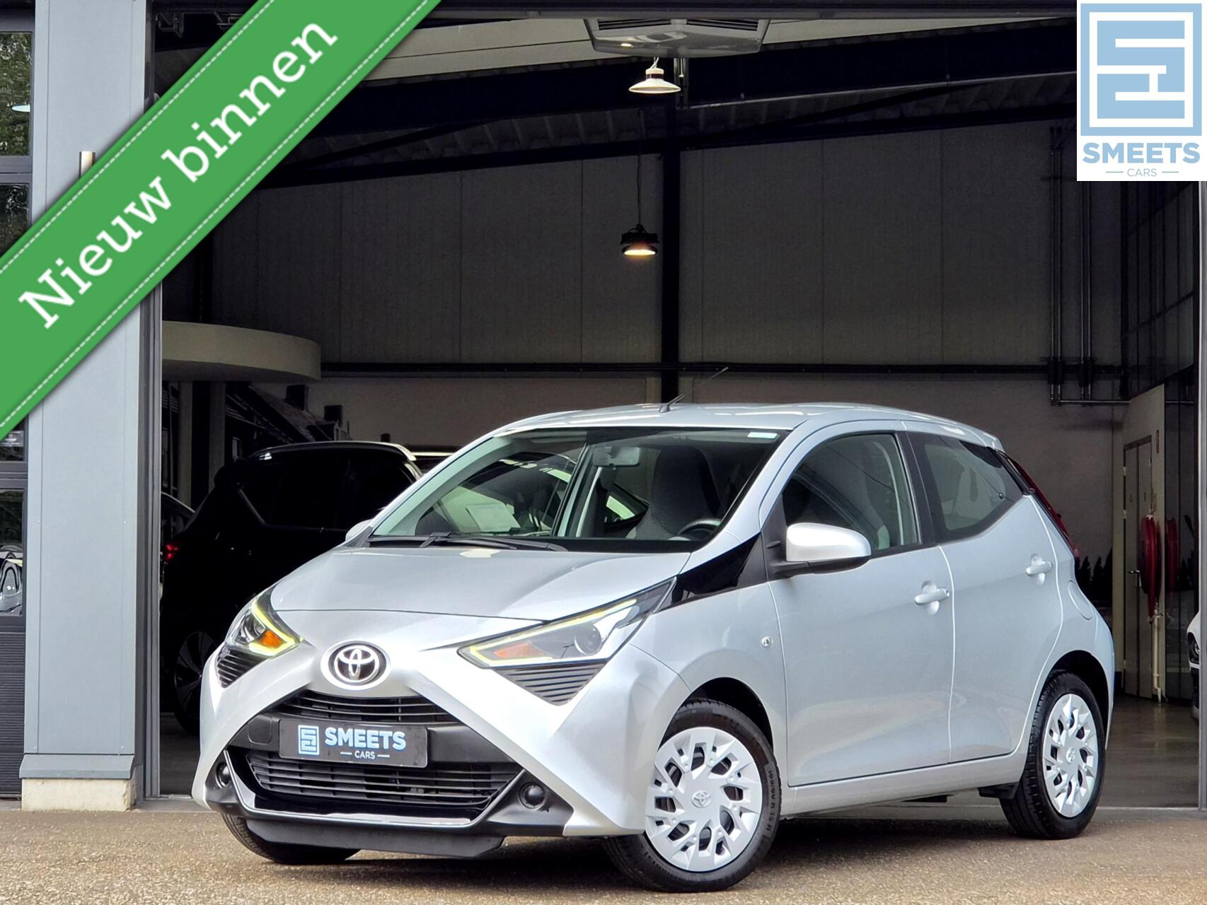 Toyota Aygo 1.0 VVT-i X-Play 5d |Navi mirror|Airco|Camera|ESP 2021 - voorkant