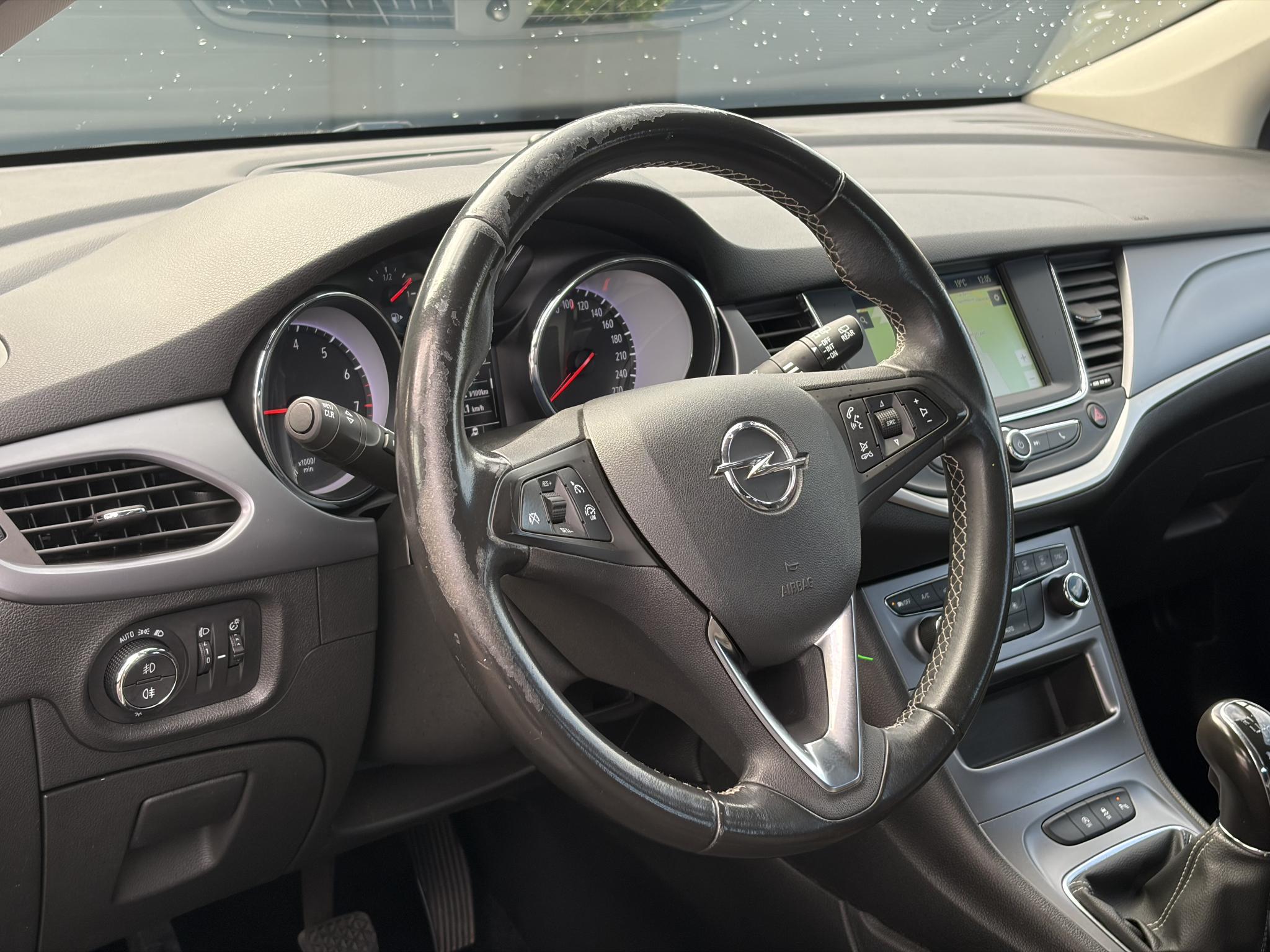Foto van Opel Astra Sports Tourer