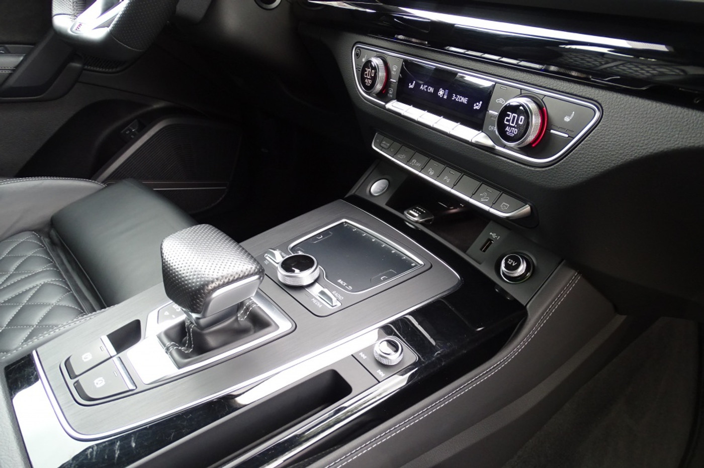 Foto van Audi Q5 55 TFSI E