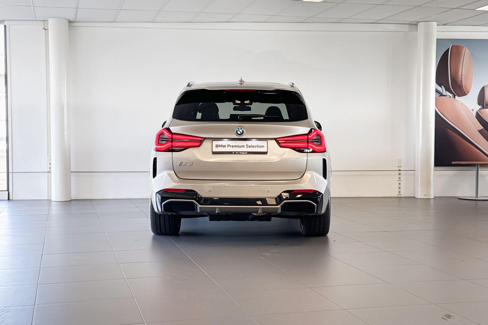 Foto van BMW Ix3