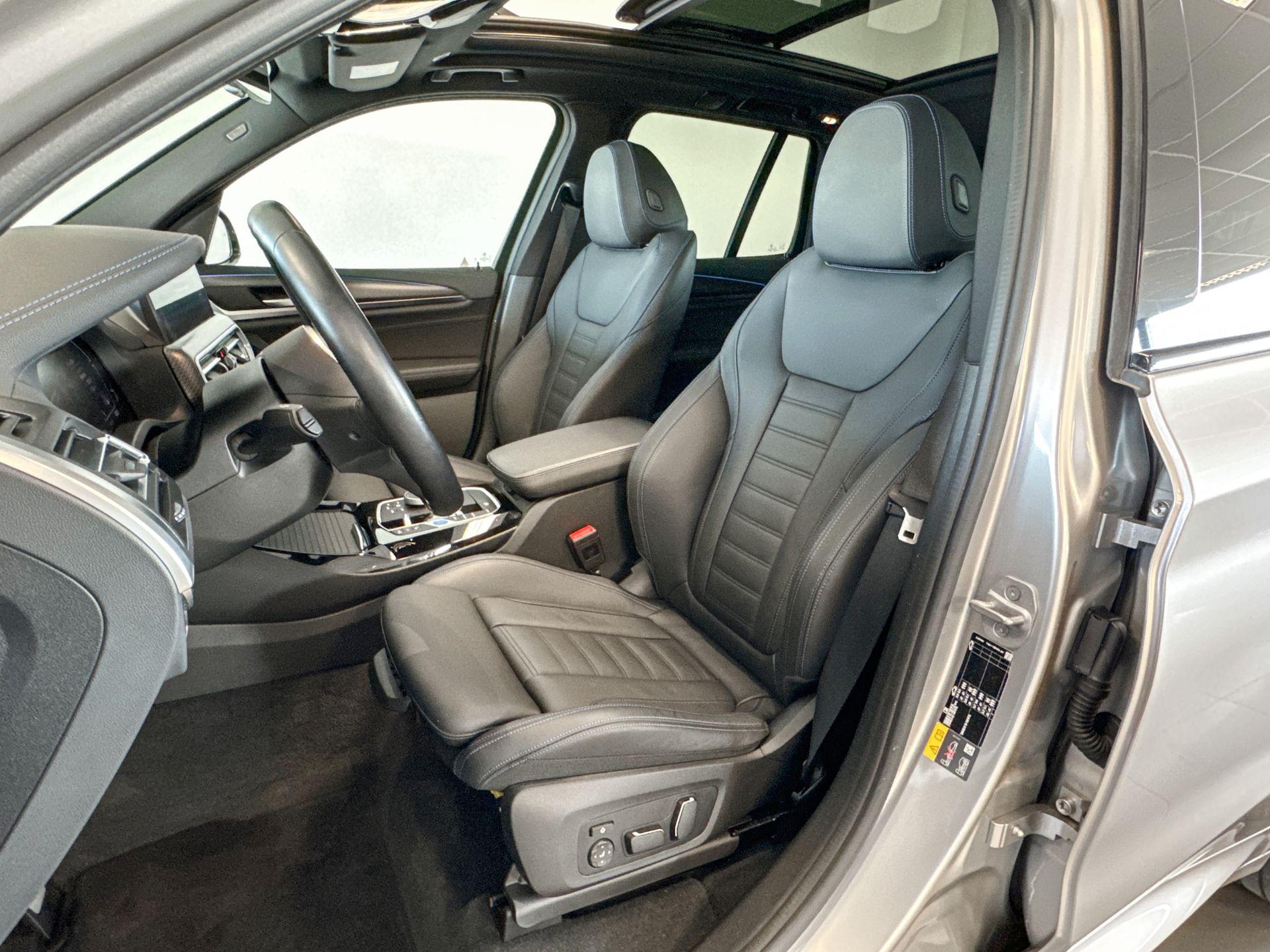 Foto van BMW Ix3
