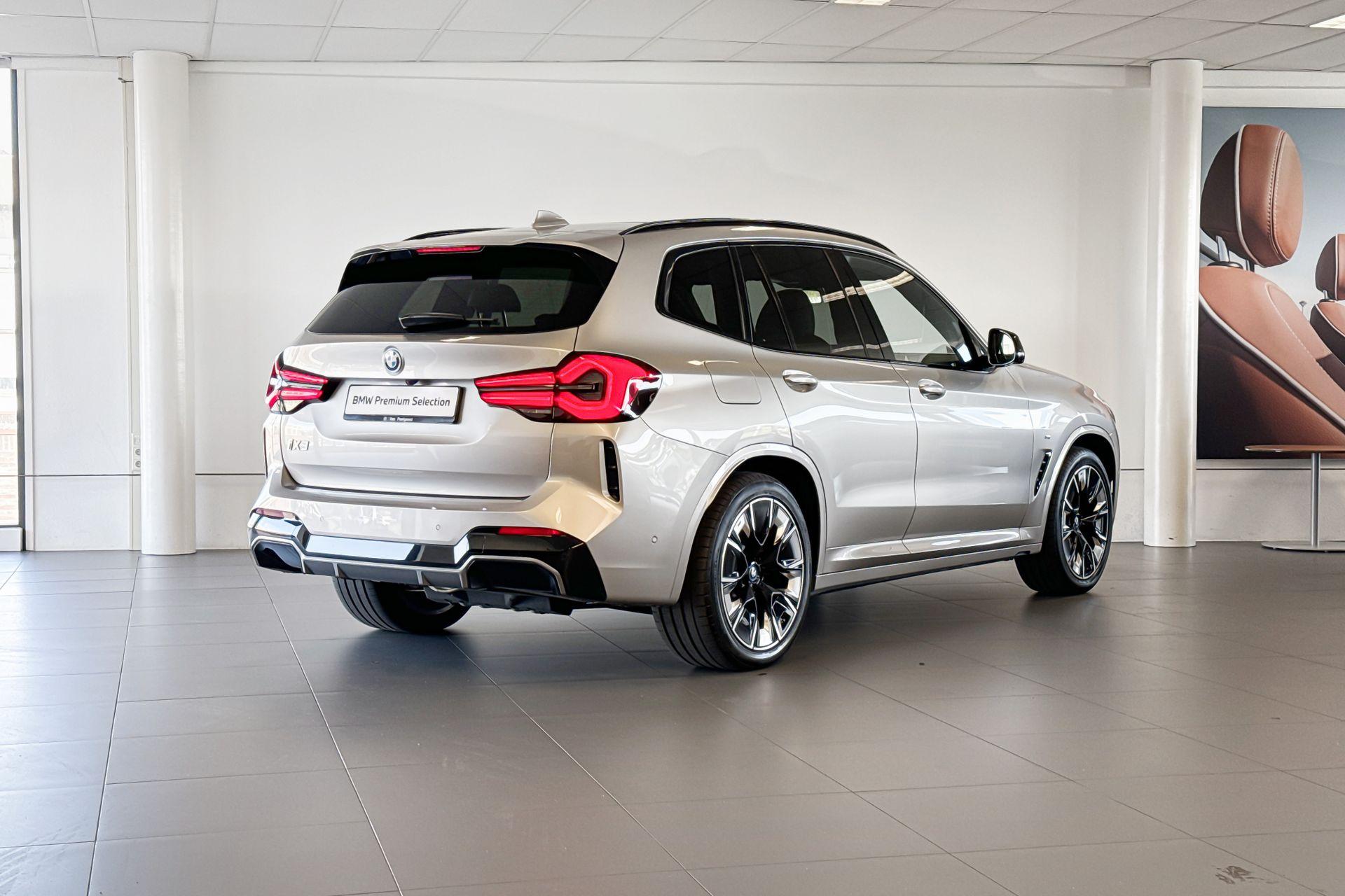 Foto van BMW Ix3