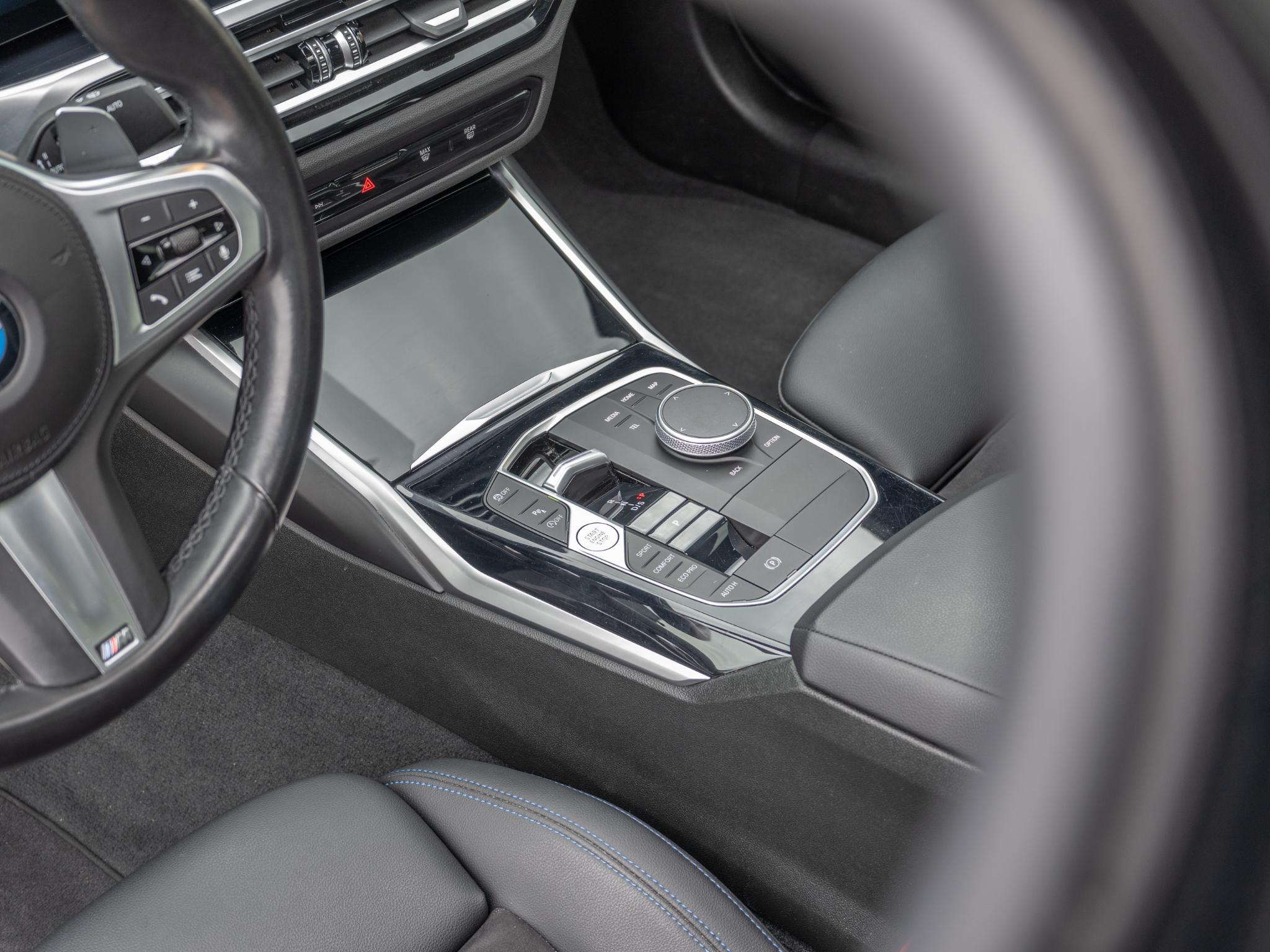 Foto van BMW 330i