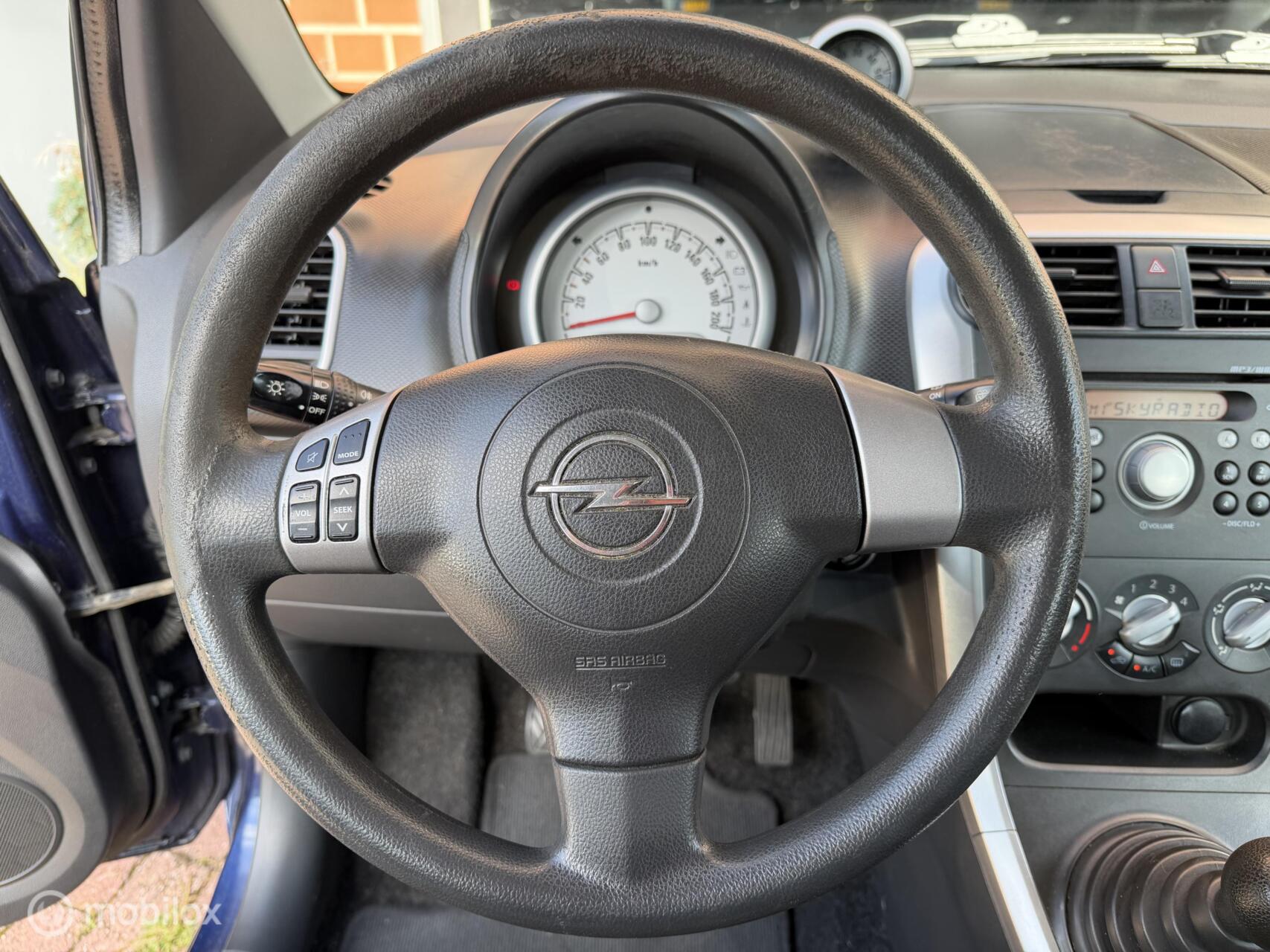 Foto van Opel Agila