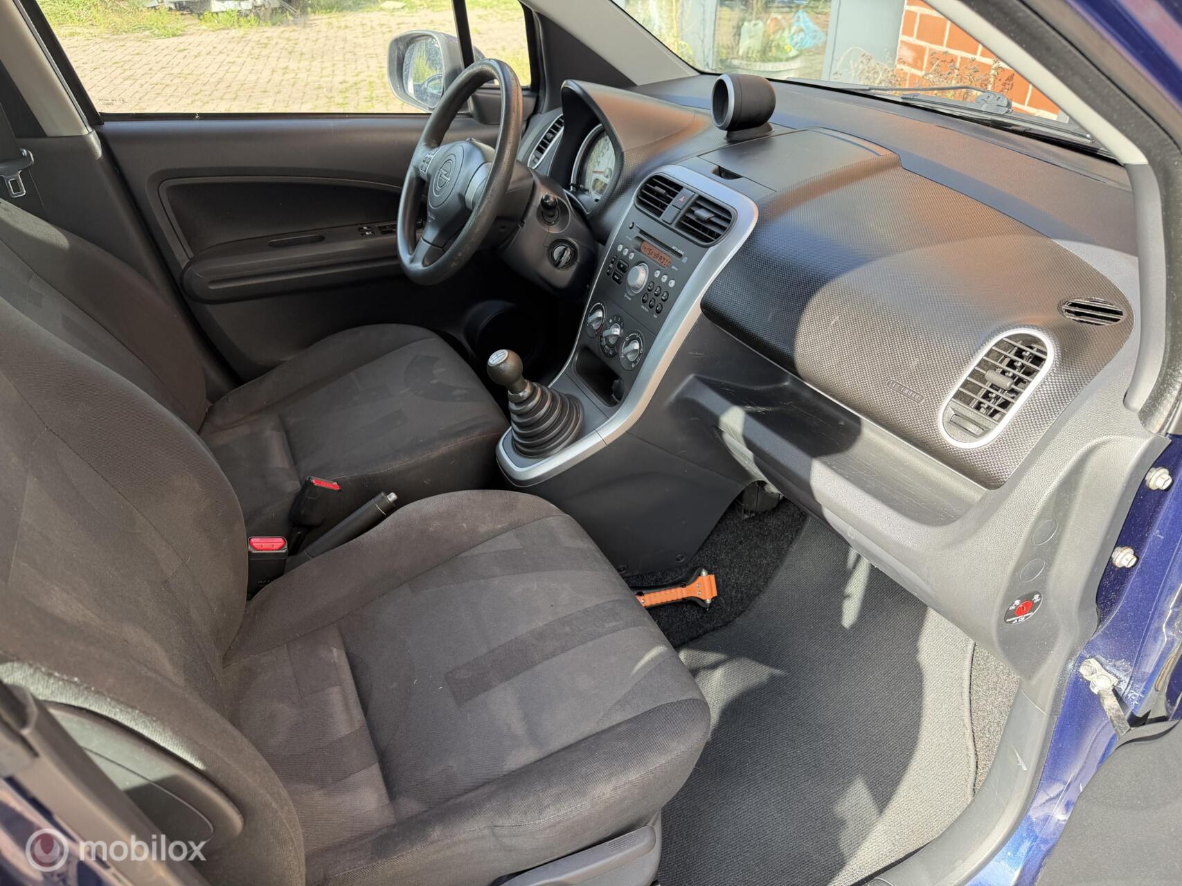 Foto van Opel Agila