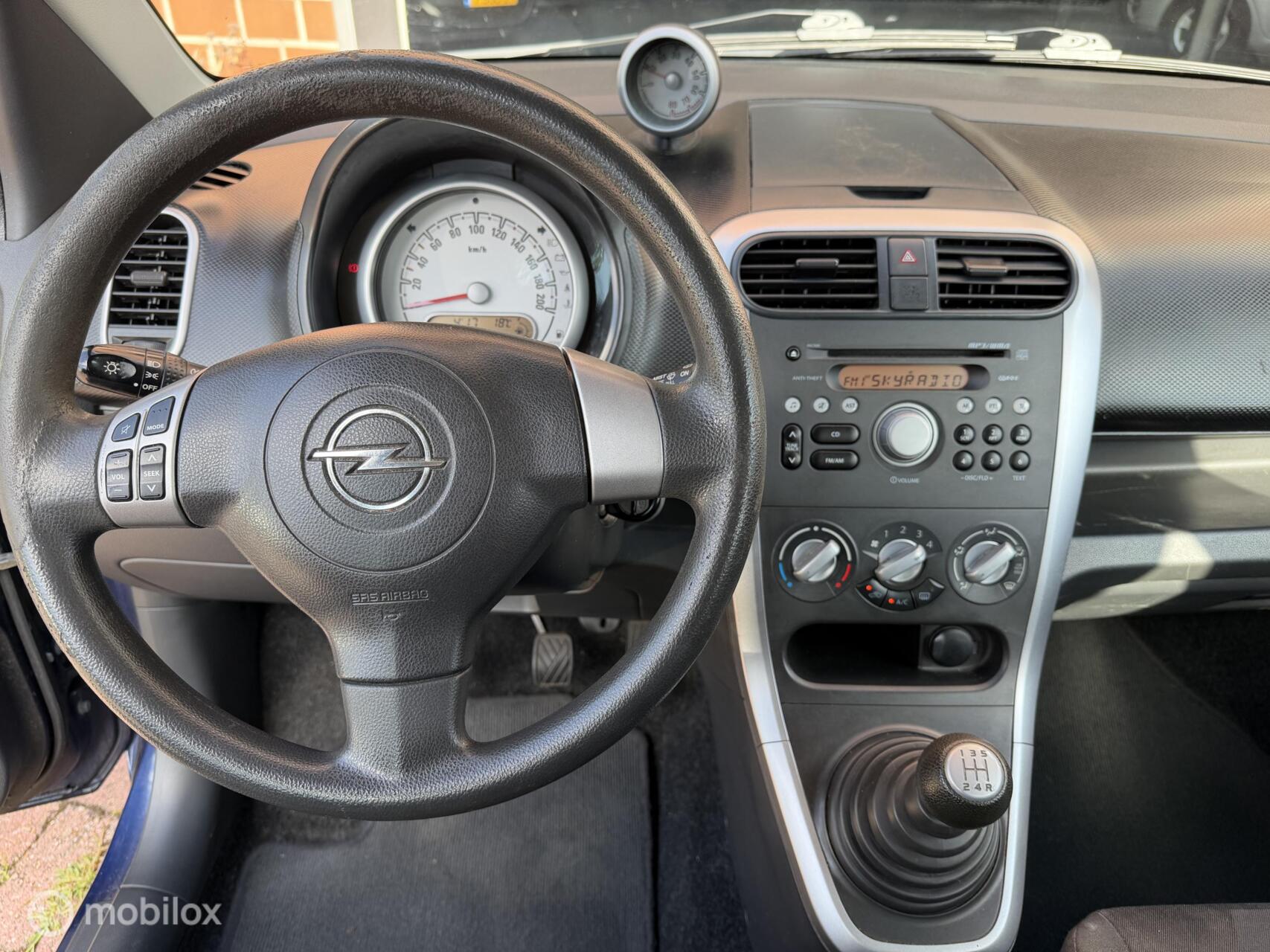 Foto van Opel Agila