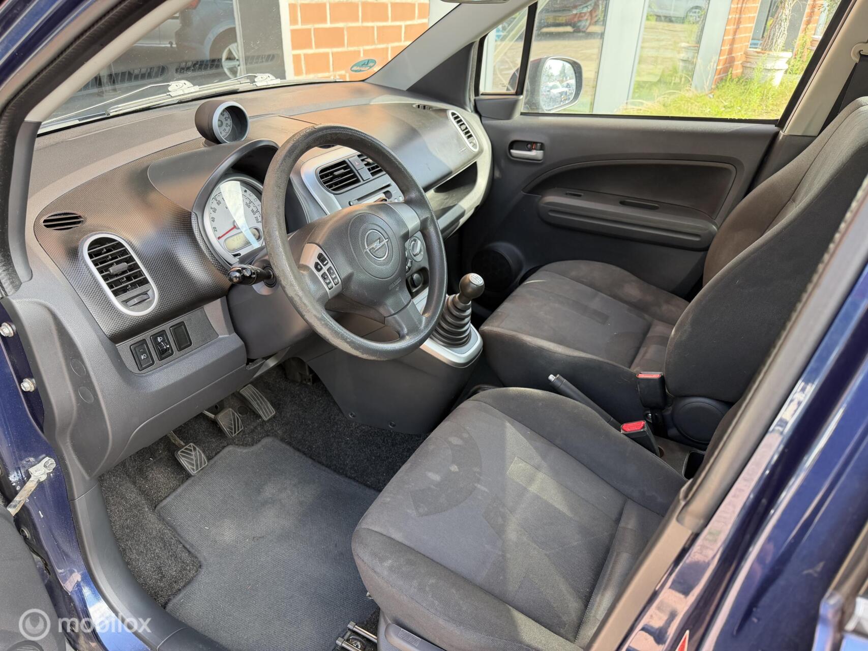 Foto van Opel Agila