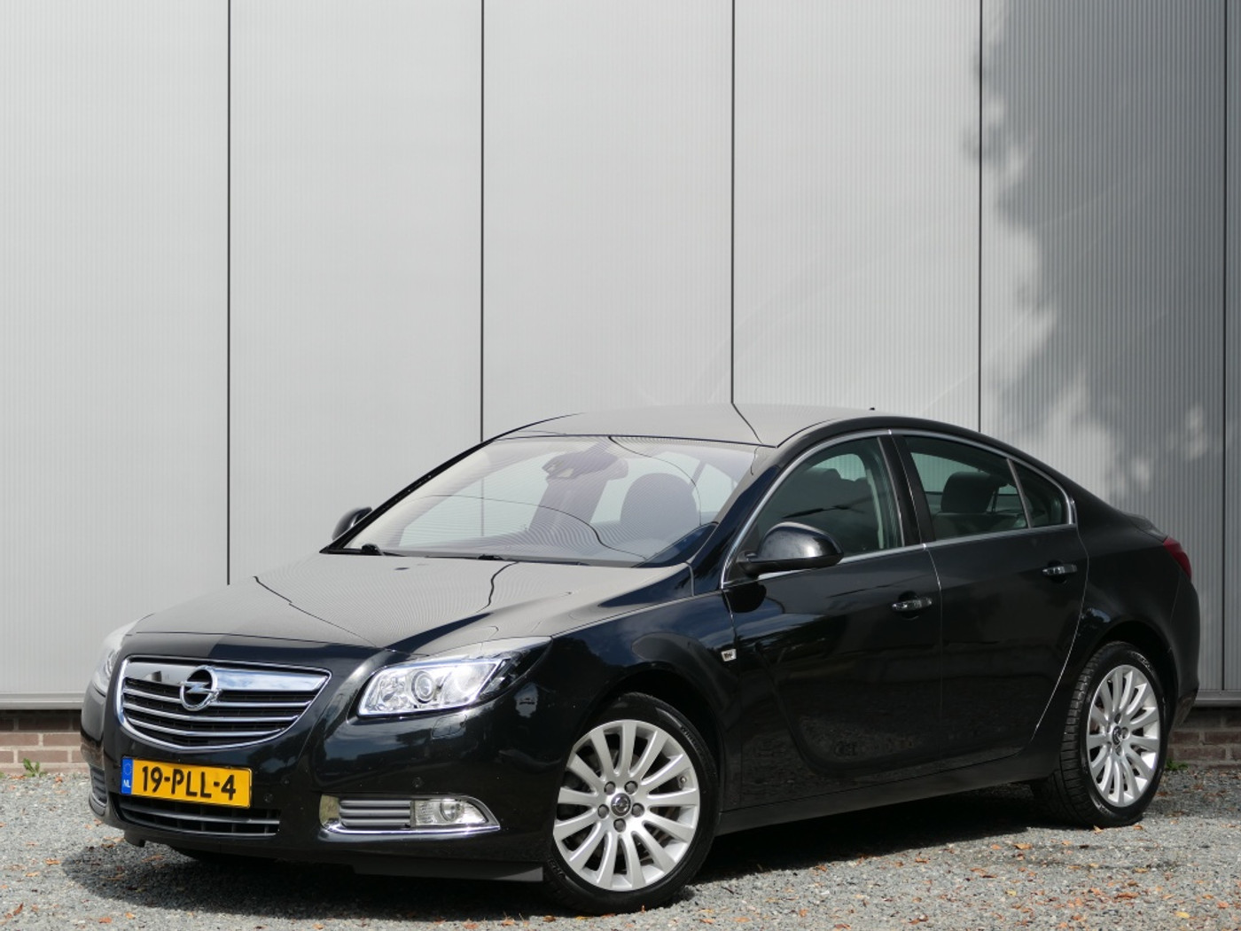 Opel Insignia Limousine NB 1.6 T Cosmo NAVI / Leer / Stoelverwarming 2011 - voorkant