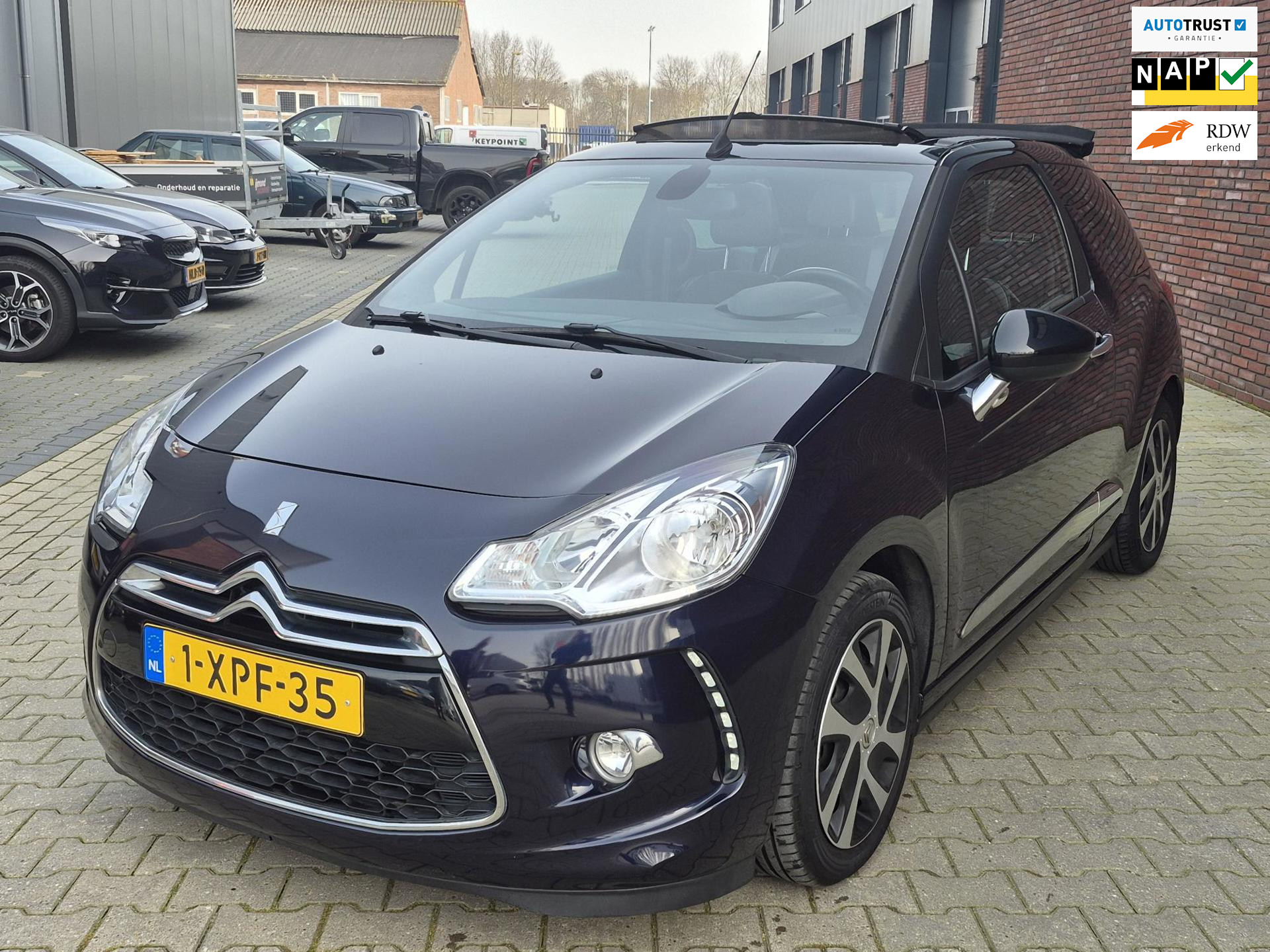 Citroen Ds3 Cabrio 1.2 VTi So Chic nw APK 2014 - voorkant