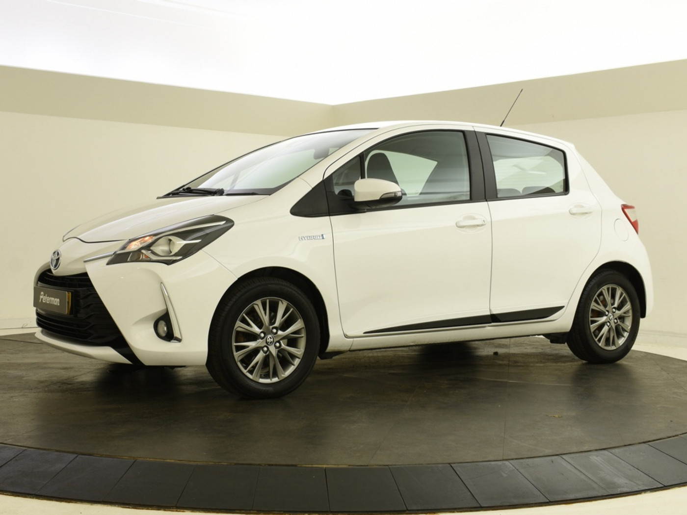 Foto van Toyota Toyota Yaris Hybrid
