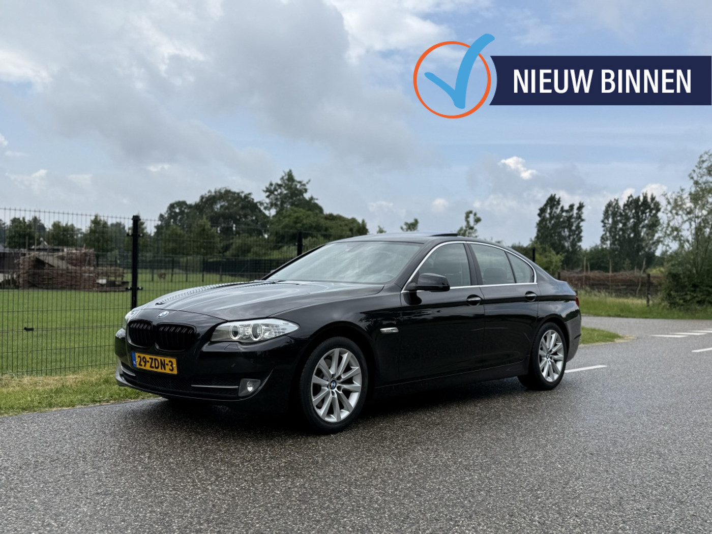 BMW 5er Reihe 520i Upgrade | SCHUIFDAK | GOEDONDERHOUDEN | 2012 - voorkant