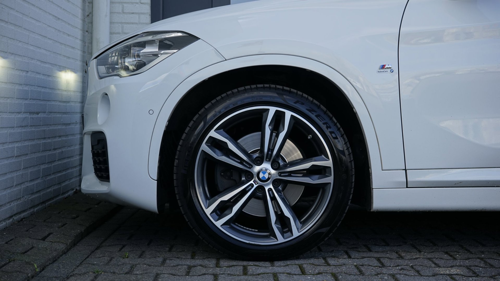 Foto van BMW X1 Sdrive20i