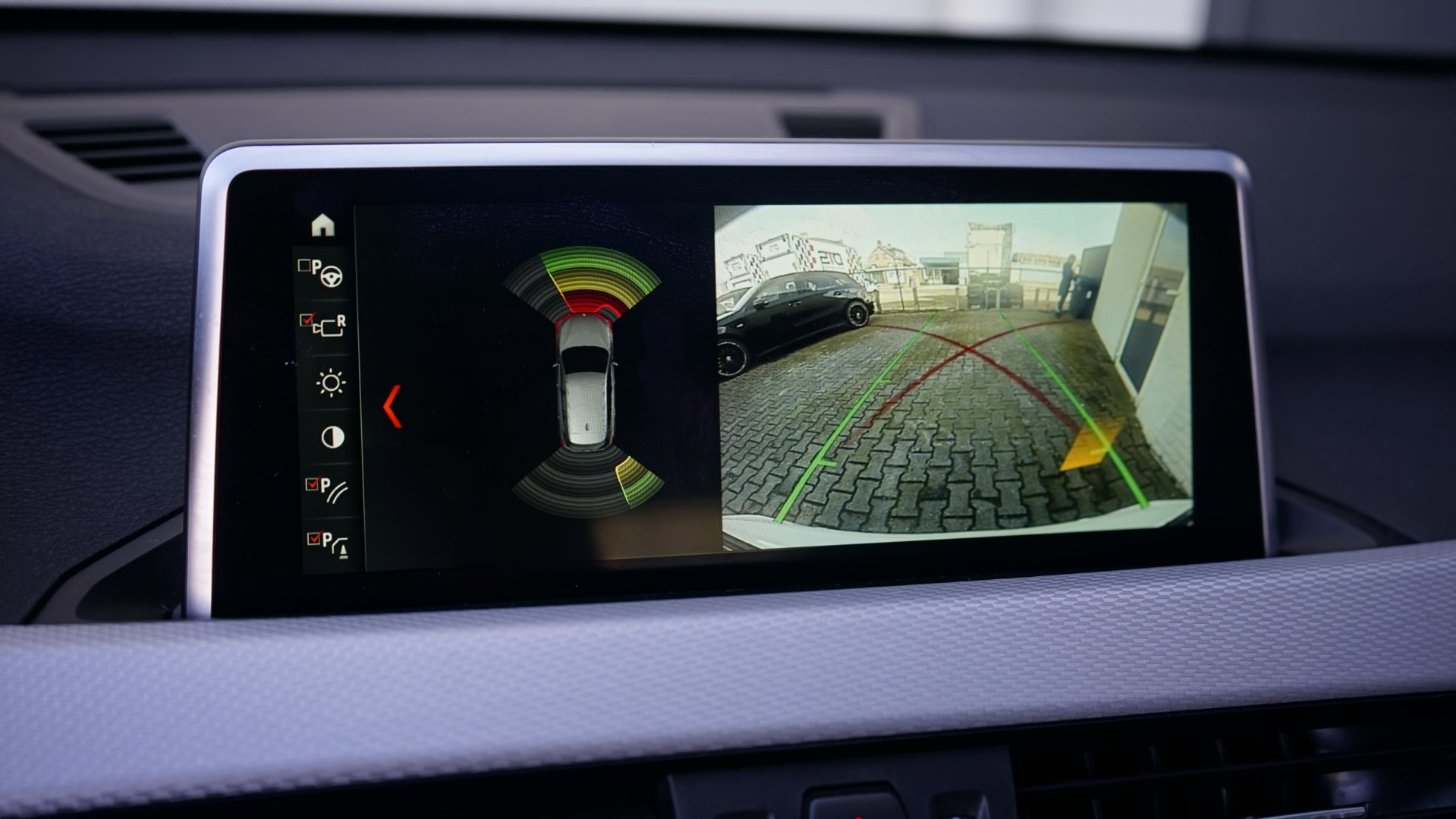 Foto van BMW X1 Sdrive20i