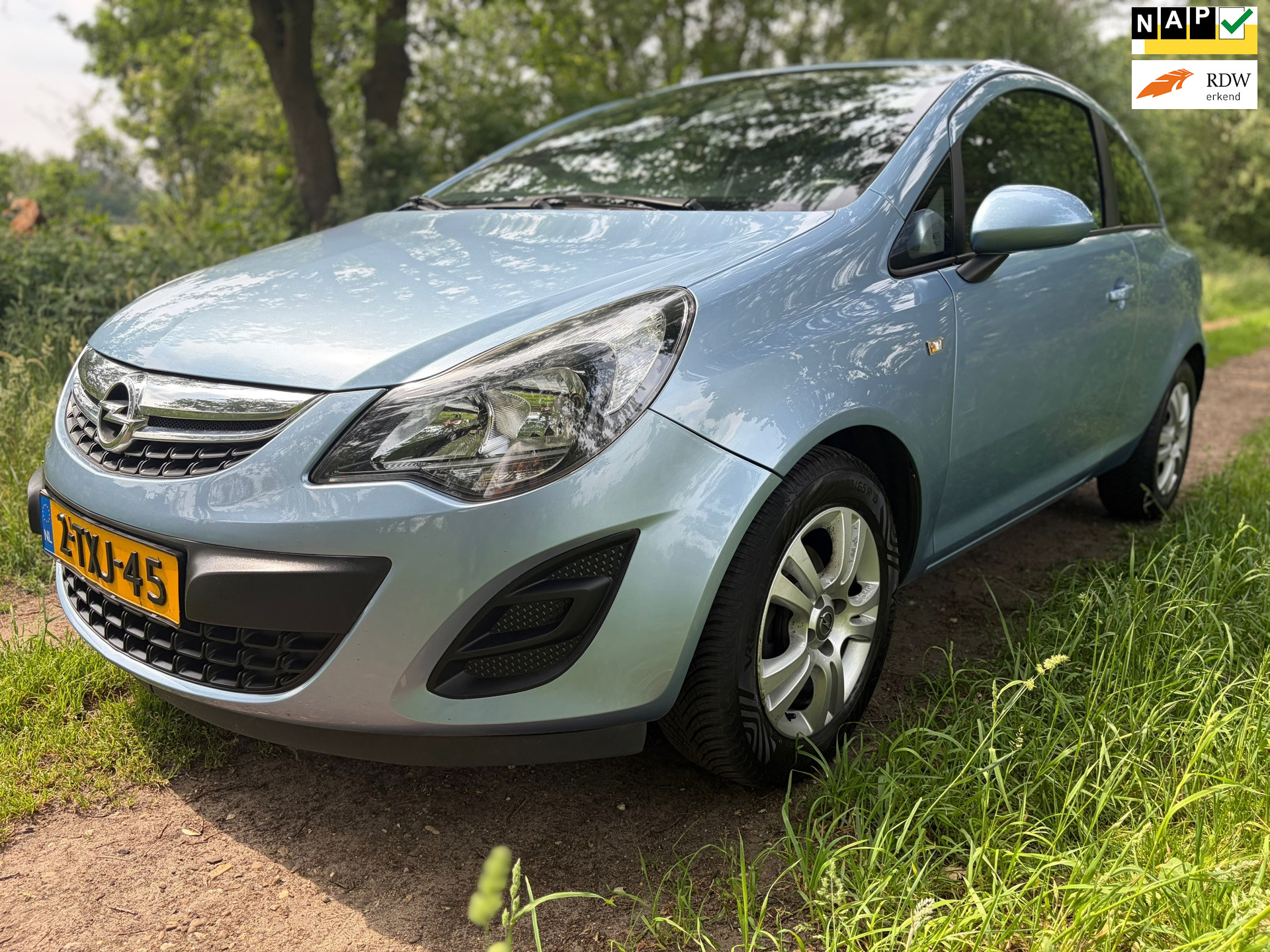 Opel Corsa 1.2-16V Berlin/ Cruise/Trekhaak/Airco/ NEW APK! 2014 - voorkant