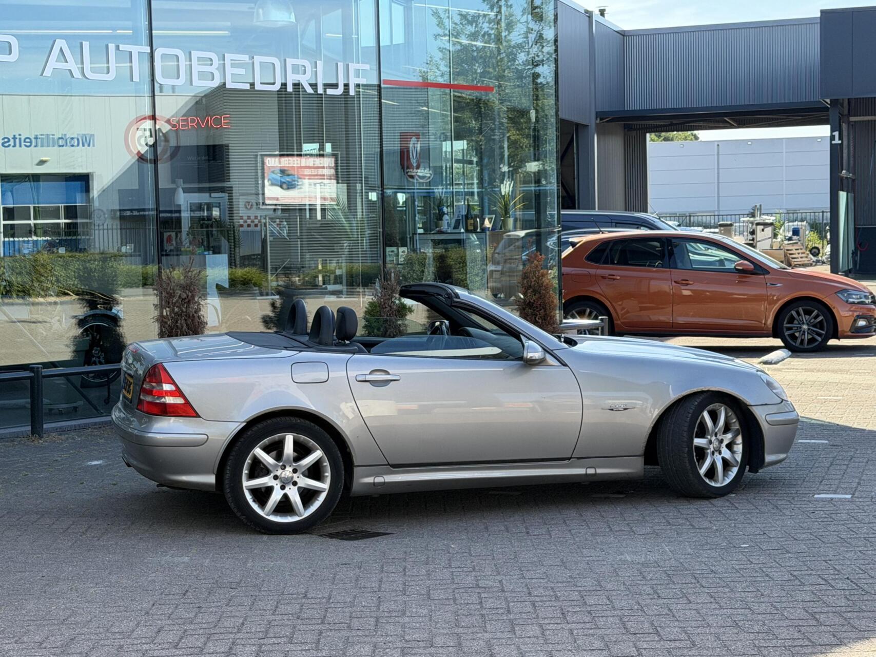 Foto van Mercedes-Benz SLK 200 Kompressor