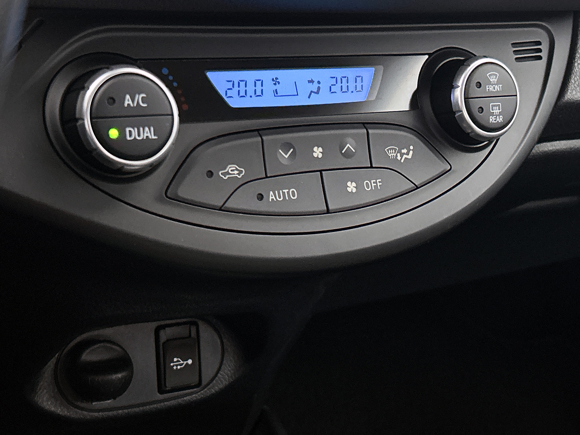 Foto van Toyota Toyota Yaris Hybrid