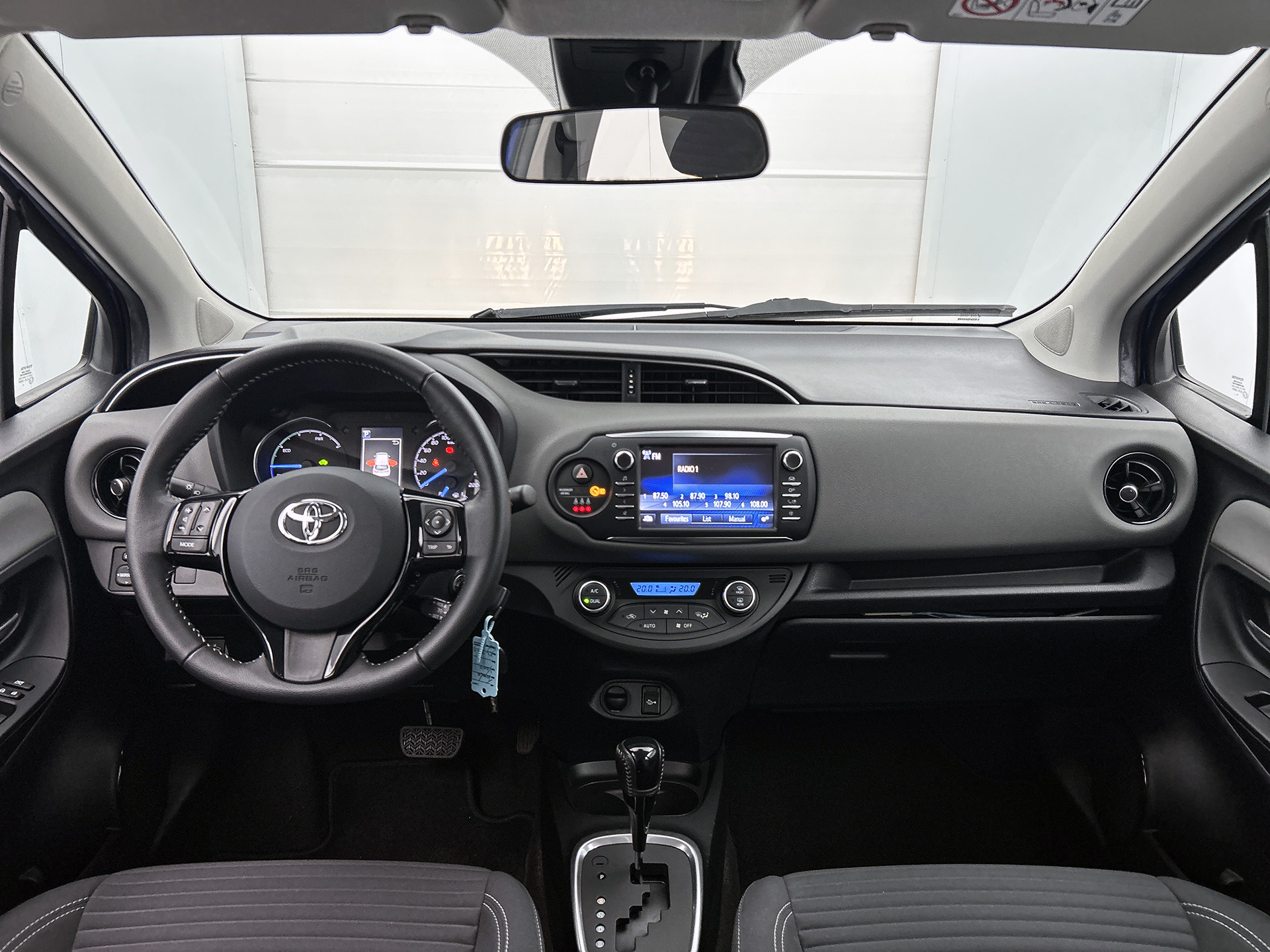 Foto van Toyota Toyota Yaris Hybrid