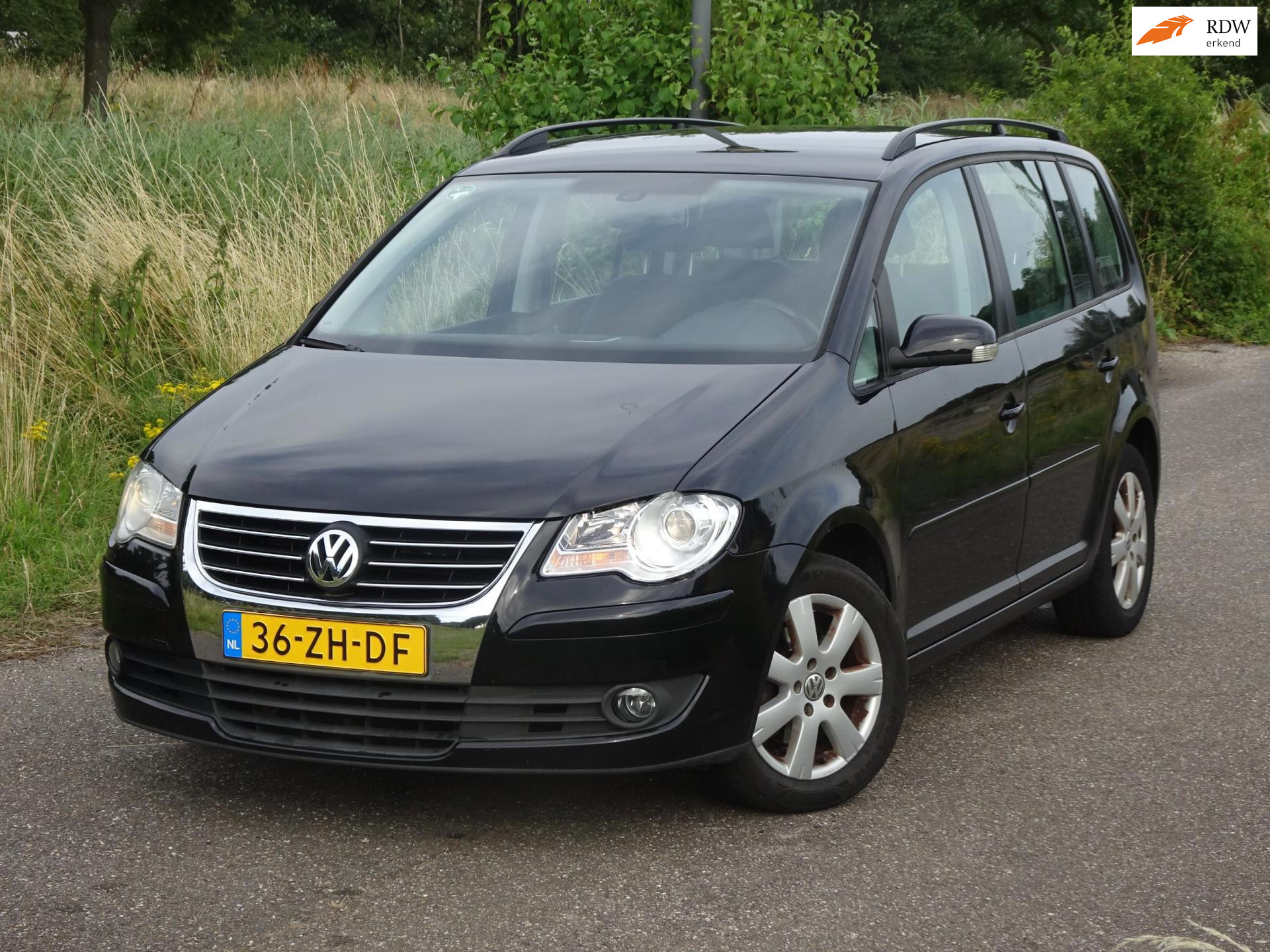 Volkswagen Touran 1.4 TSI Comfortline 7PERSOON DSG AIRCO/APK 2008 - voorkant