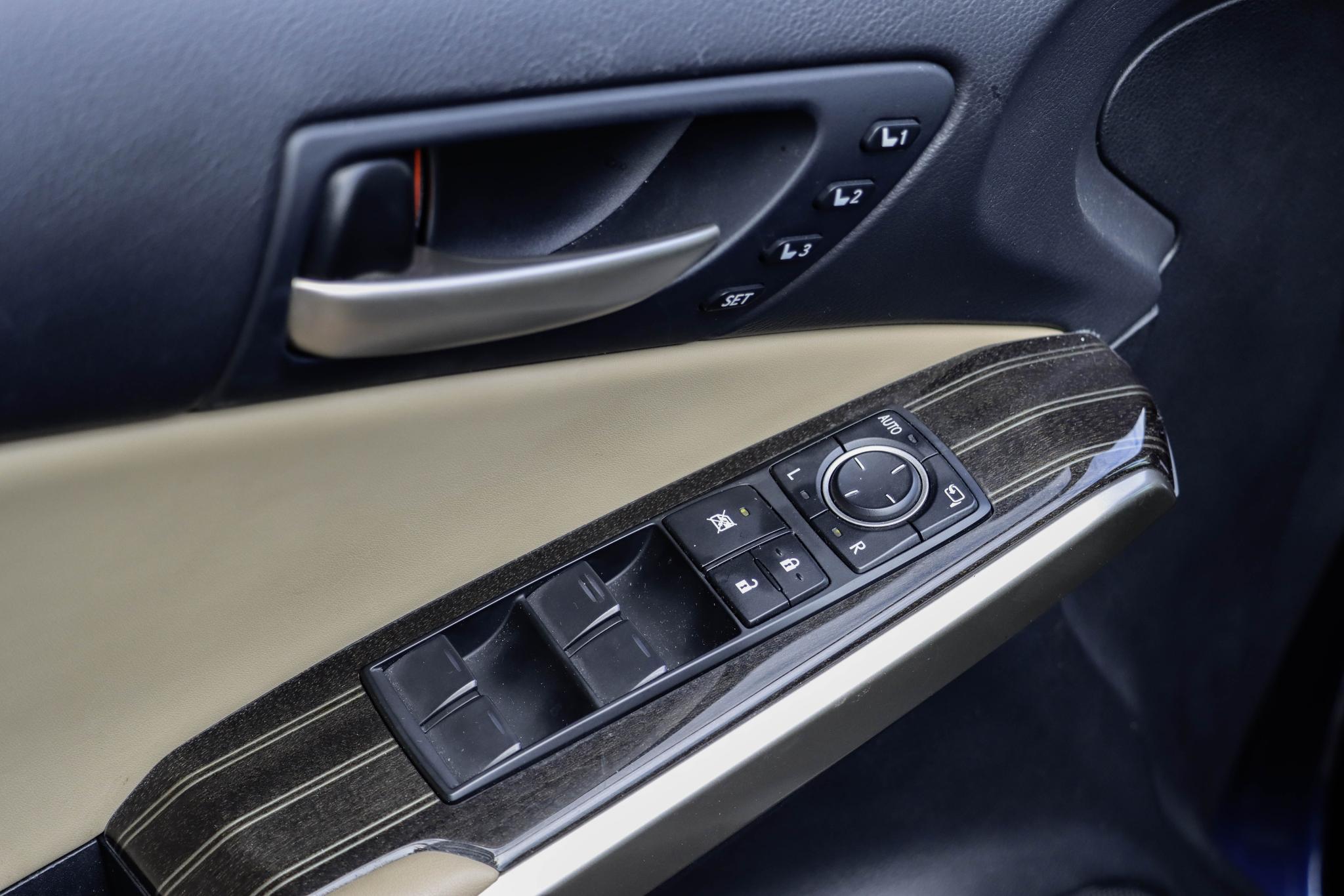 Foto van Lexus Lexus Is300h