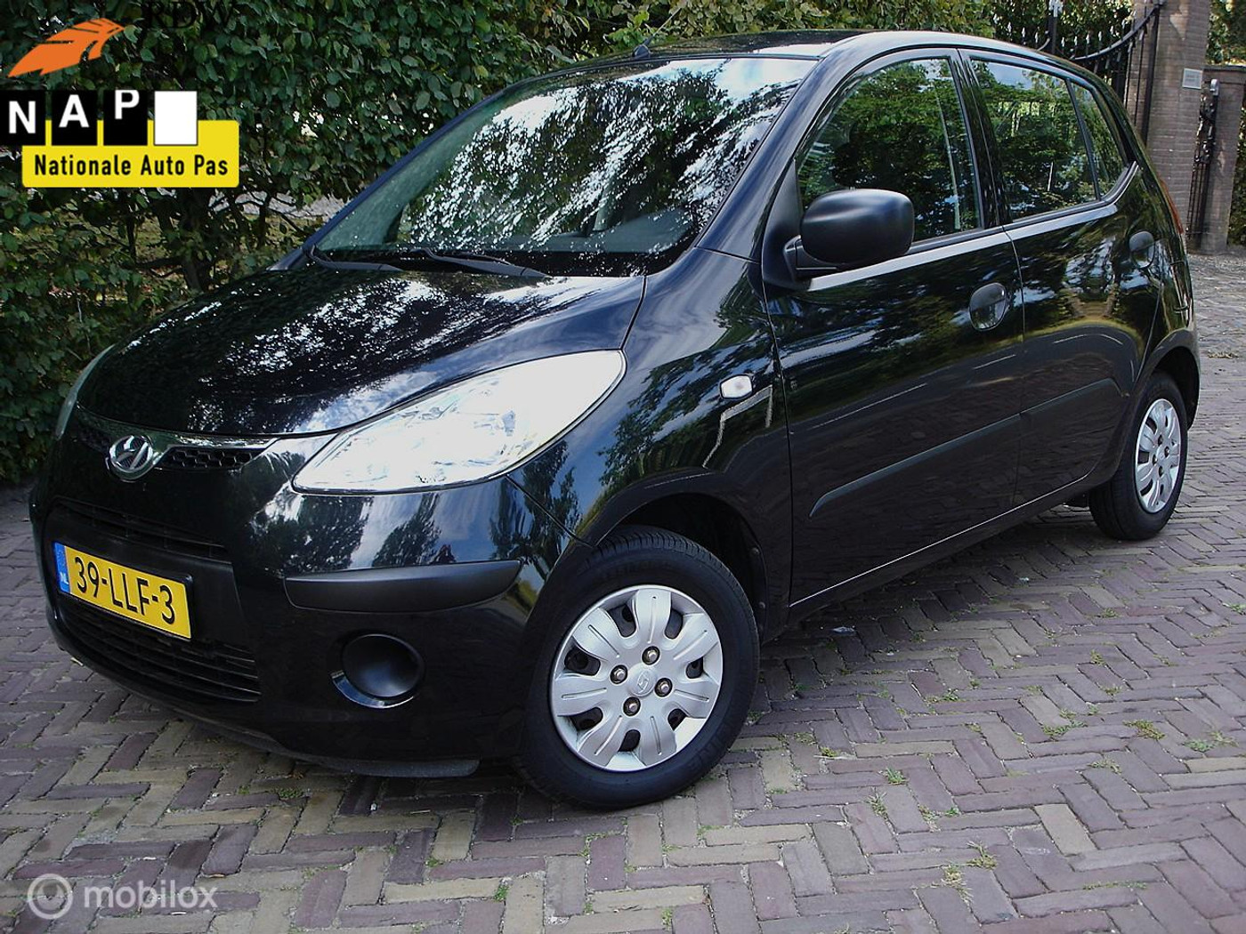 Hyundai I 10 1.1 Active Cool 67PK | Airco | Elektrische ramen | Stuurbekrachtiging 2010 - voorkant