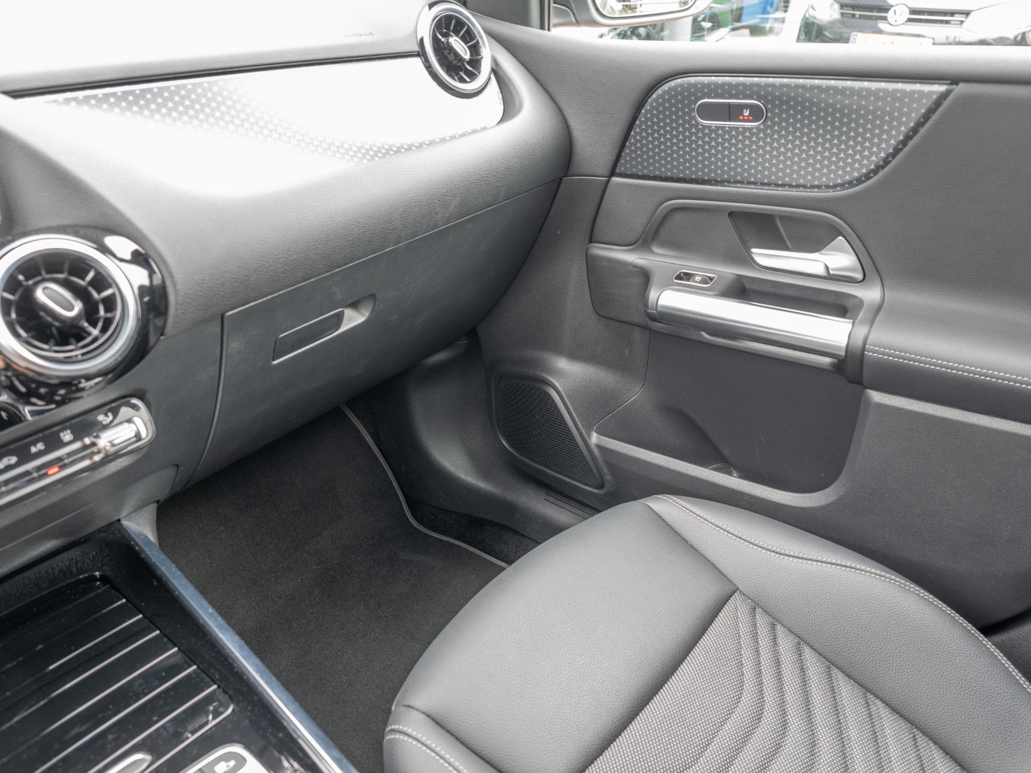 Foto van Mercedes-Benz B 250 E