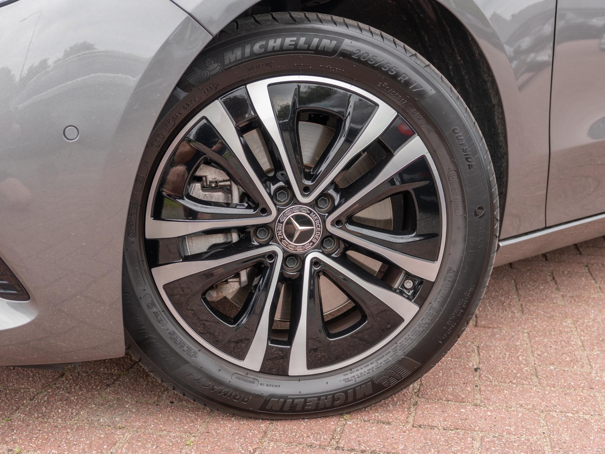 Foto van Mercedes-Benz B 250 E