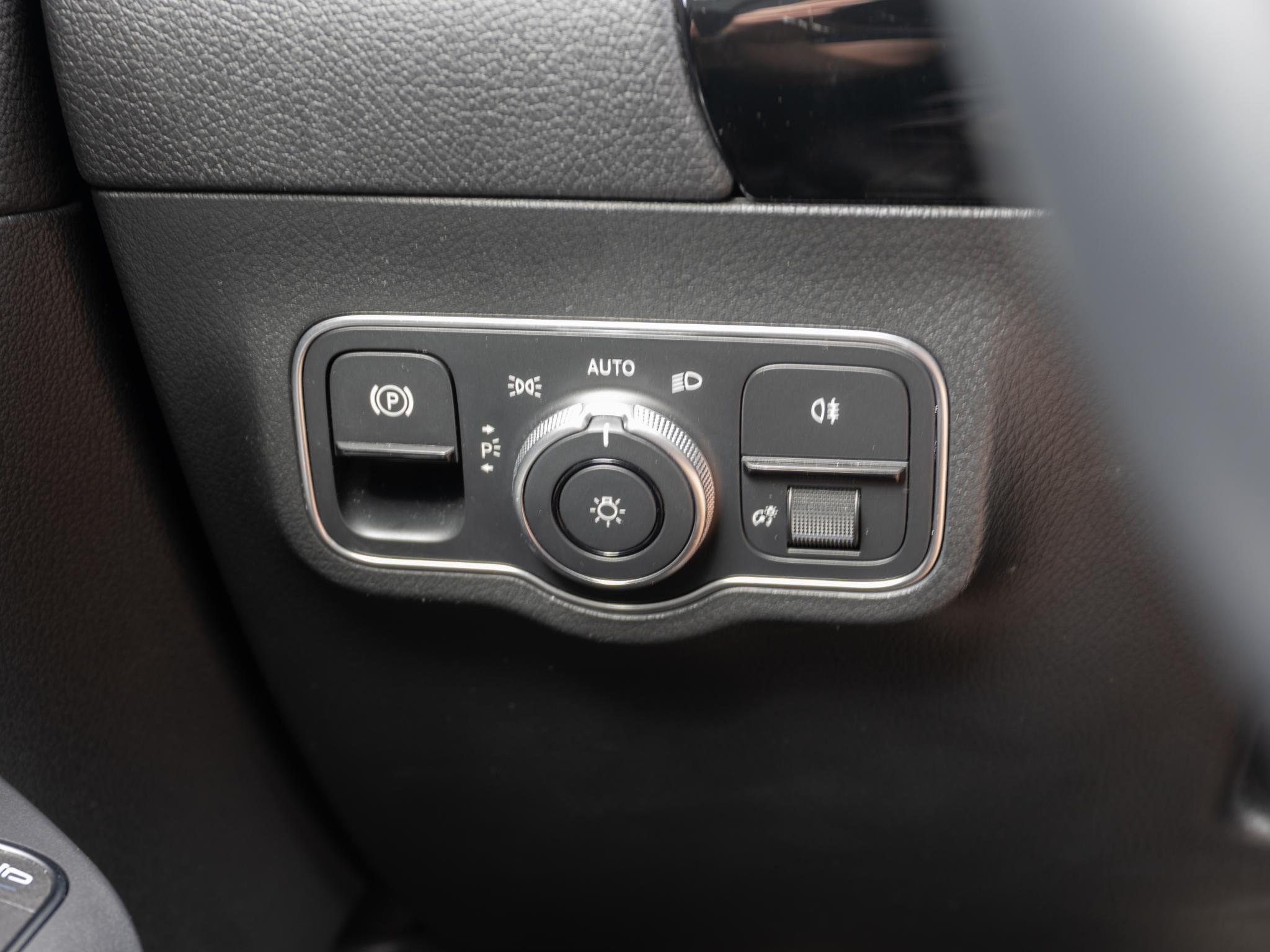 Foto van Mercedes-Benz B 250 E