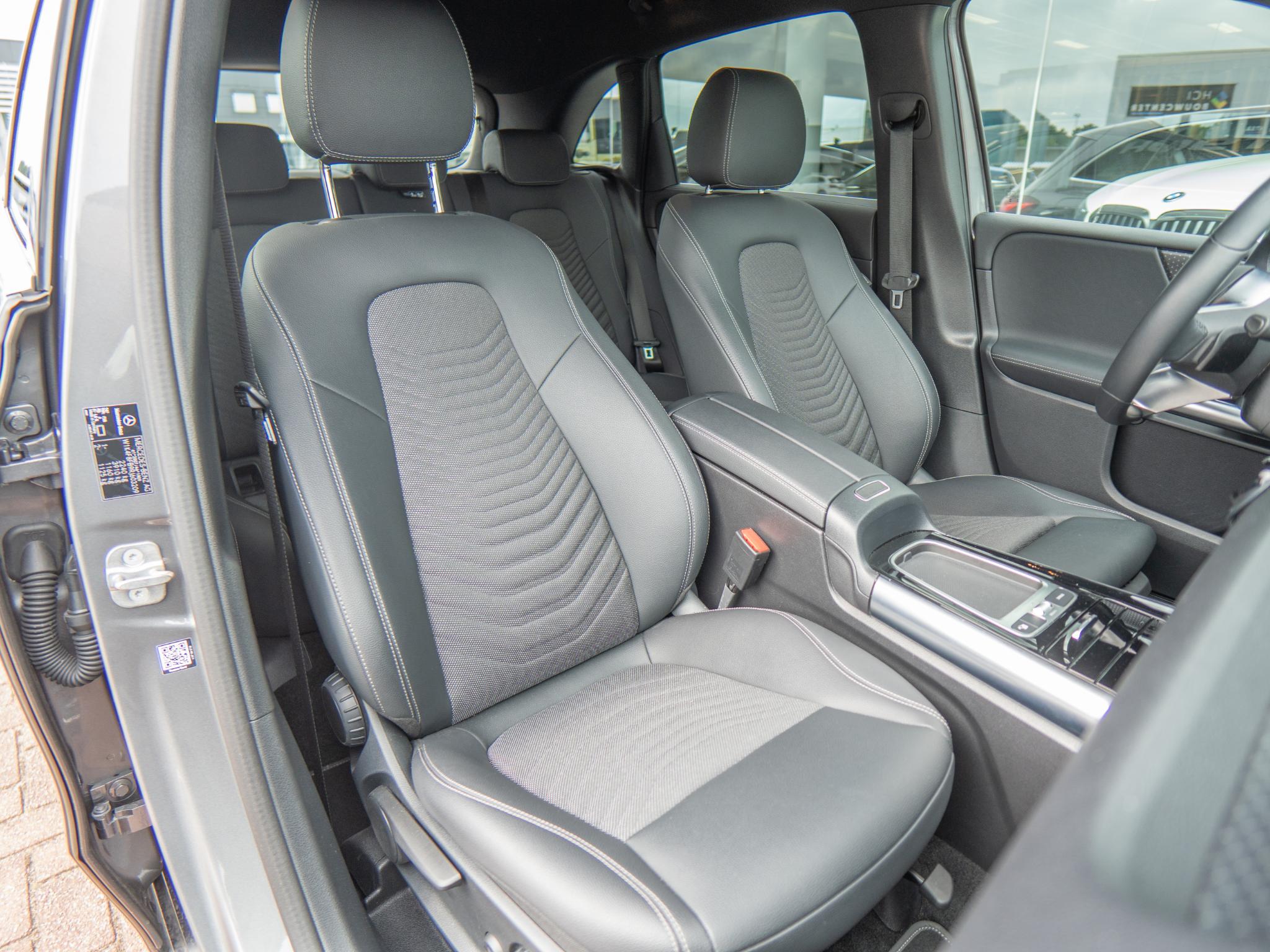 Foto van Mercedes-Benz B 250 E