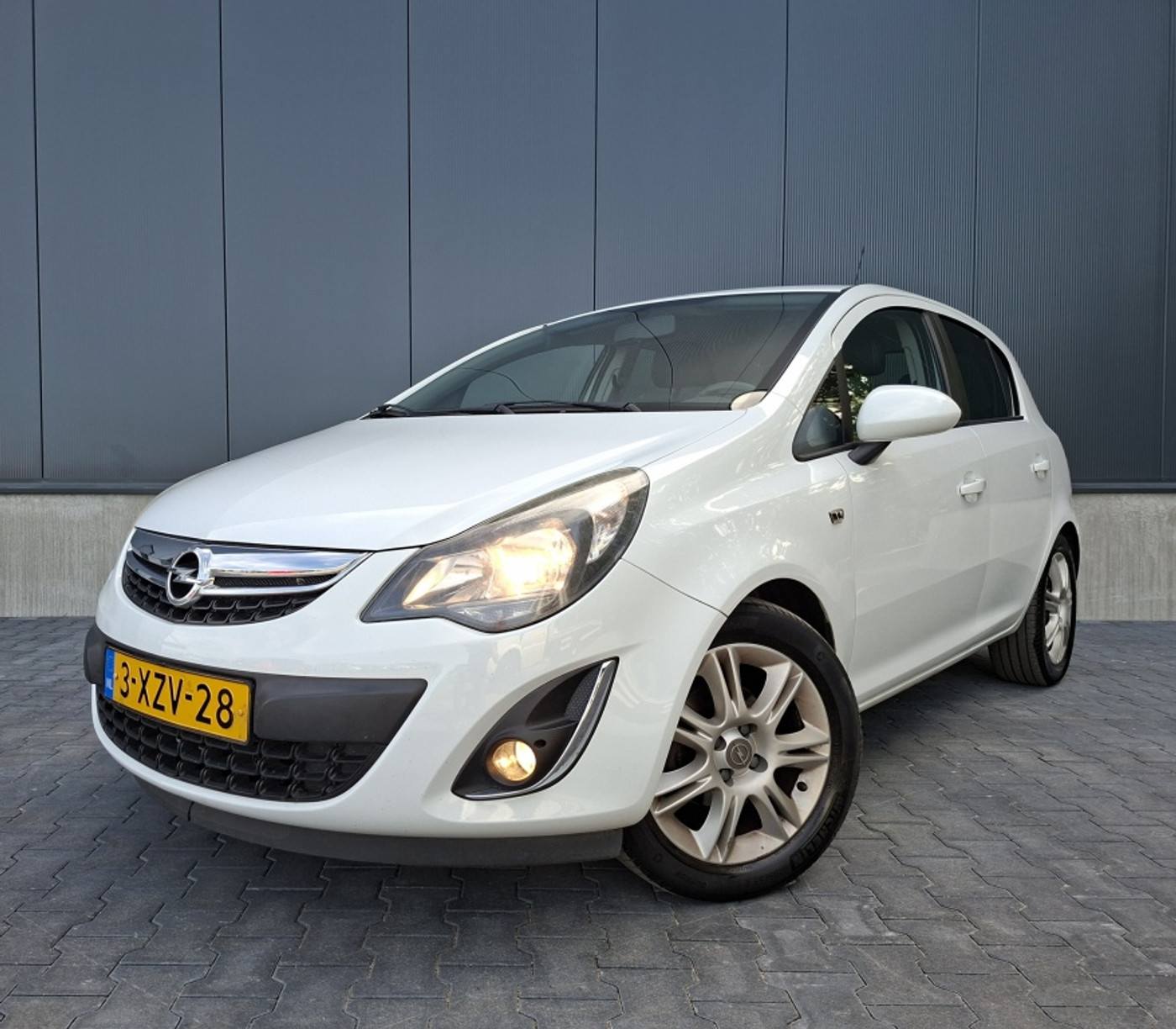 Opel Corsa 1.2-16V BlitZ | Bluetooth | Cruise control | Parkeersensoren | NAP | Goed onderhouden 2014 - voorkant