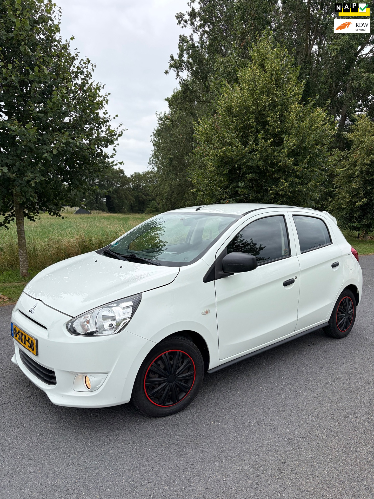 Mitsubishi Mitsubishi Space Star 1.0 Inform NAP 2013 - voorkant
