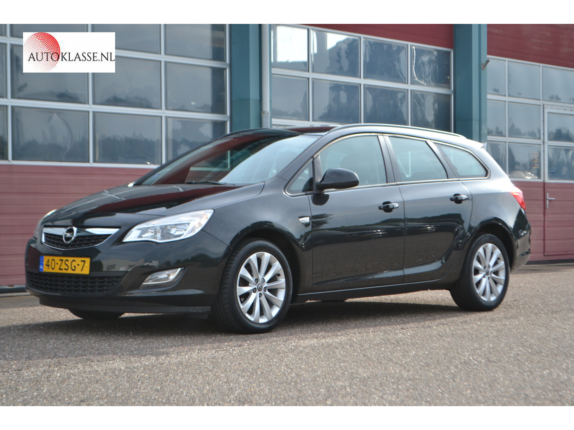Opel Astra Sports Tourer 1.4 Turbo Sport 2013 - voorkant