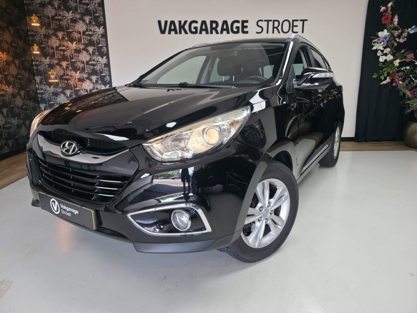 Hyundai Ix35 2.0i Bus.Ed. | cruise | cam | clima | trekhaak | navi | brt 2012 - voorkant