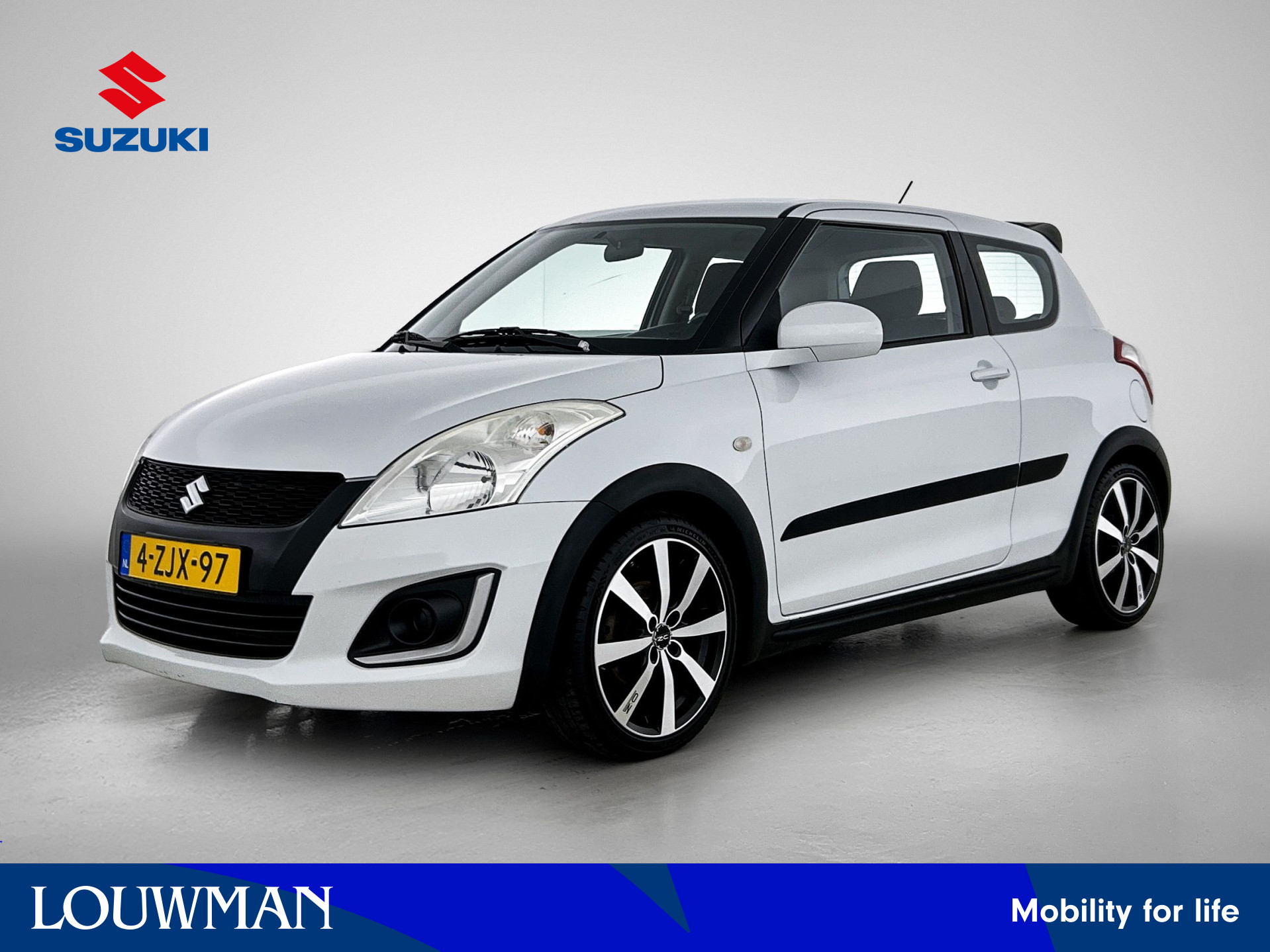 Suzuki Swift 1.2 Comfort EASSS 2015 - voorkant