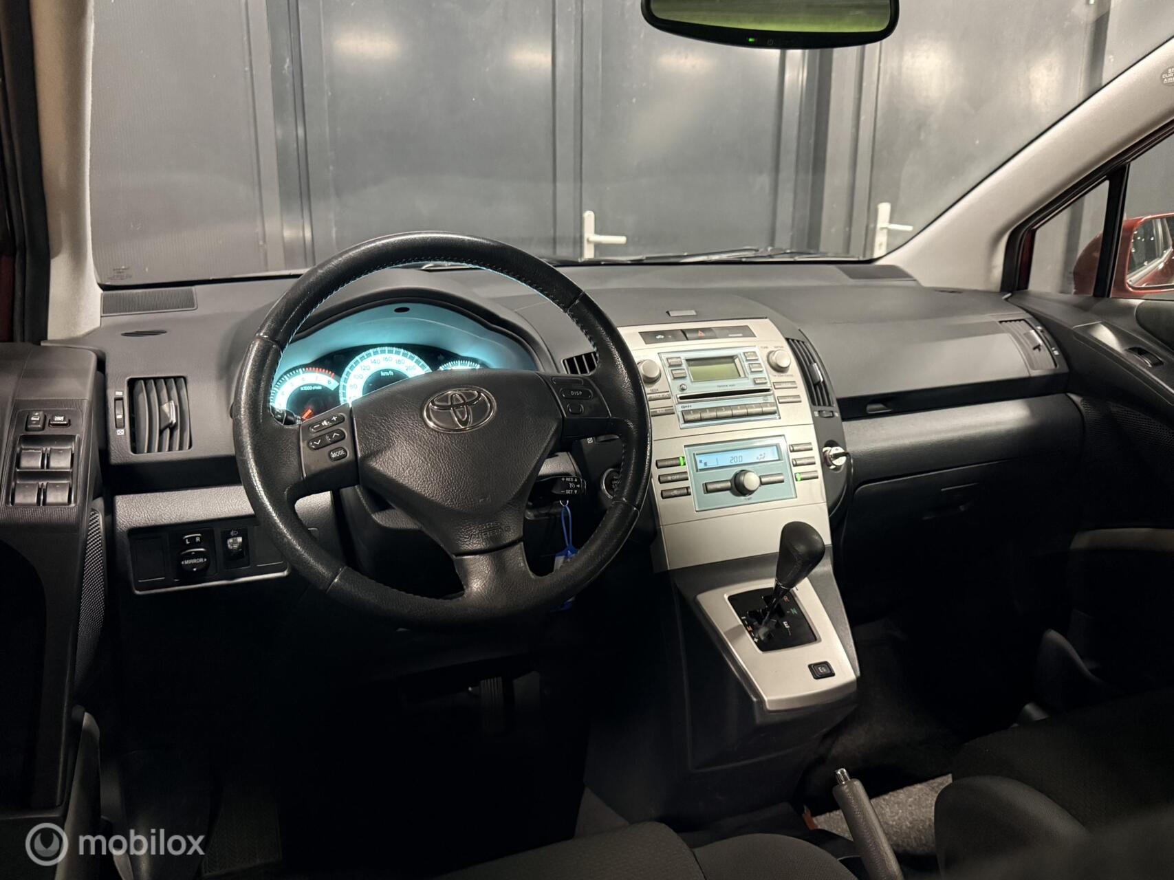 Foto van Toyota Toyota Corolla Verso