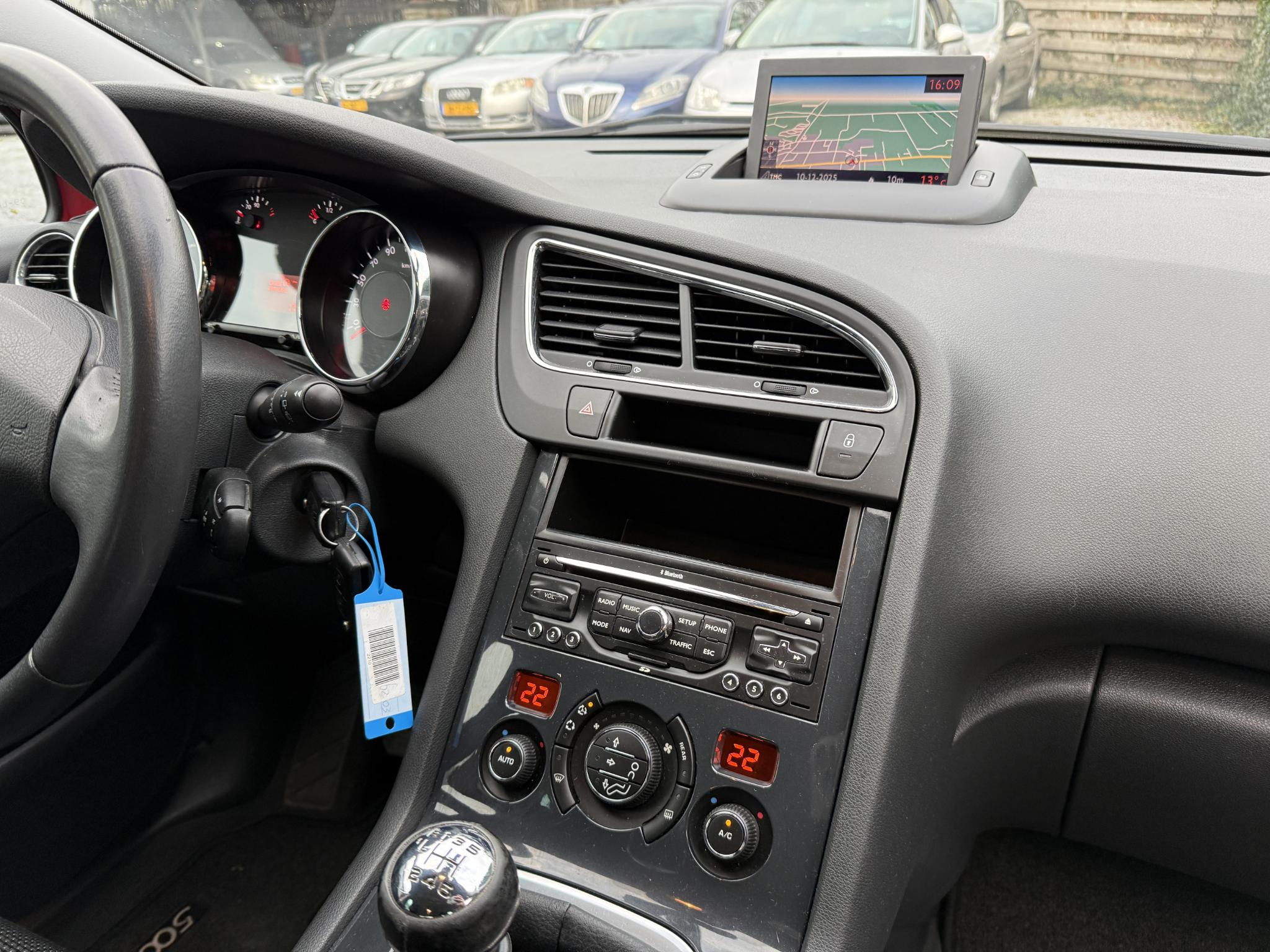 Foto van Peugeot 5008