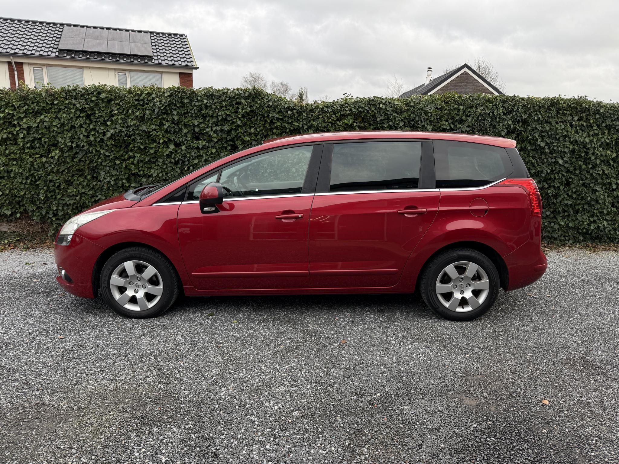 Foto van Peugeot 5008