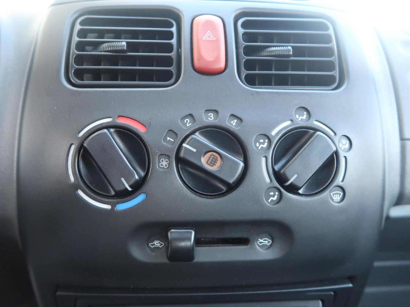 Foto van Opel Agila