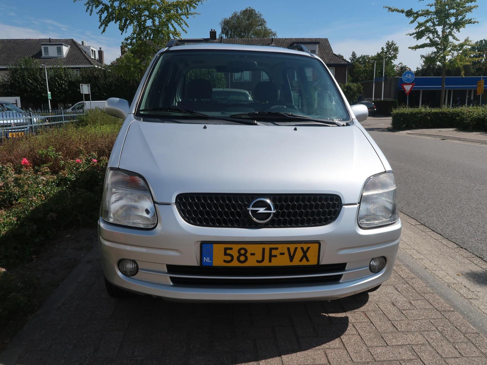 Foto van Opel Agila