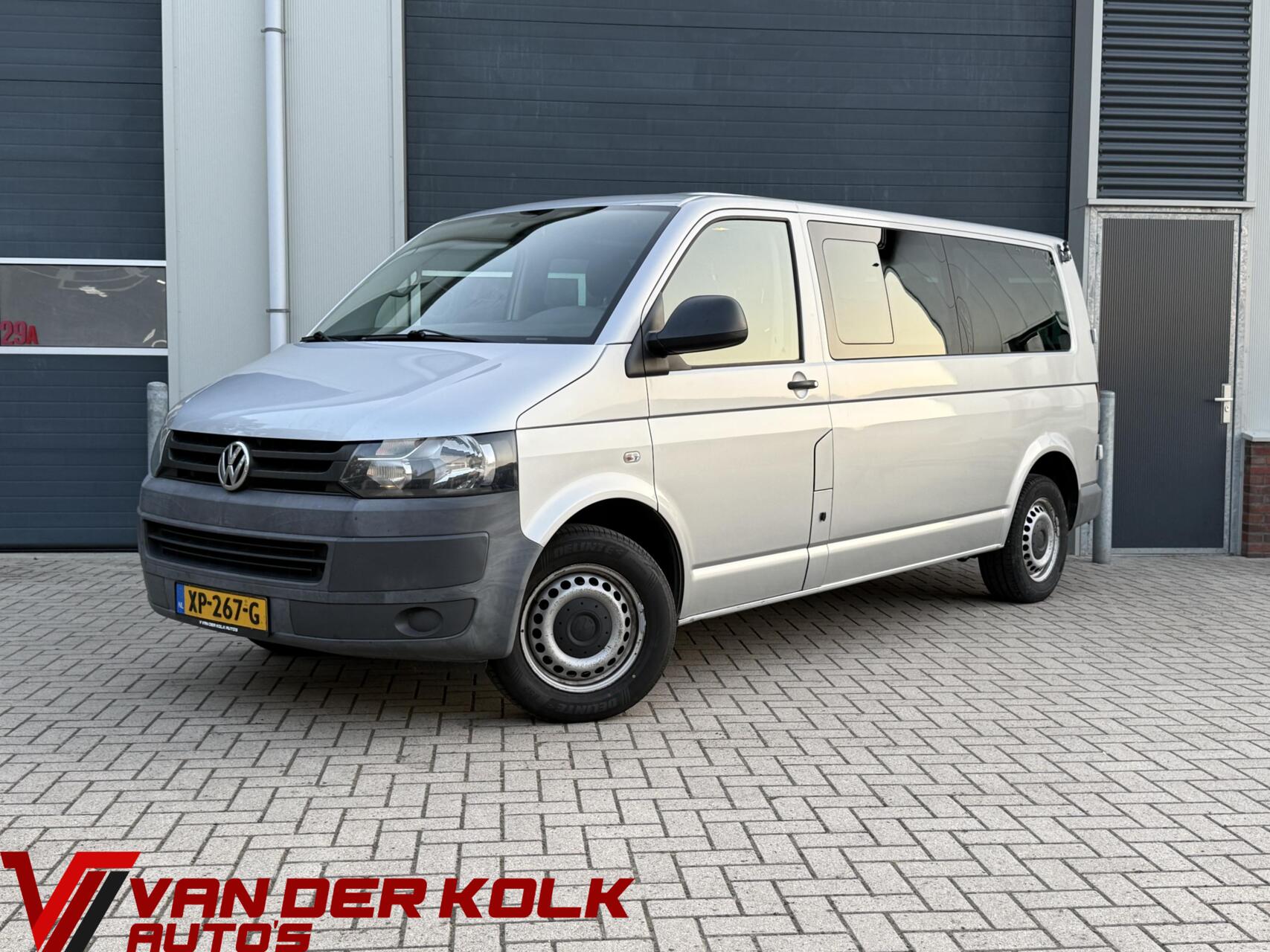 Volkswagen Kombi 2.0 TDI 4-Motion Comfortline 7p. 2012 - voorkant