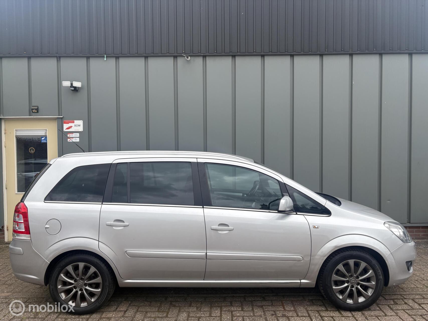 Foto van Opel Zafira