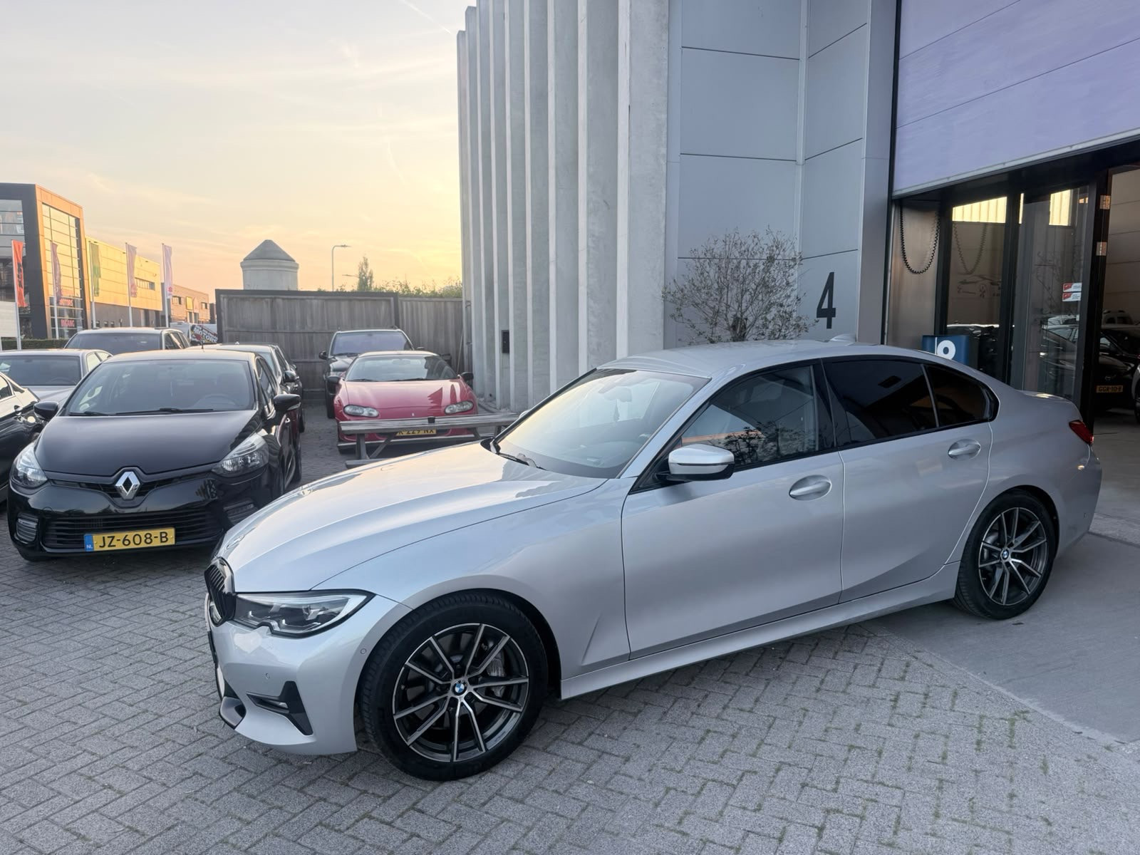 BMW 330i 330i High Executive Edition VOL OPTIES! INRUIL MOGELIJK! 2019 - voorkant