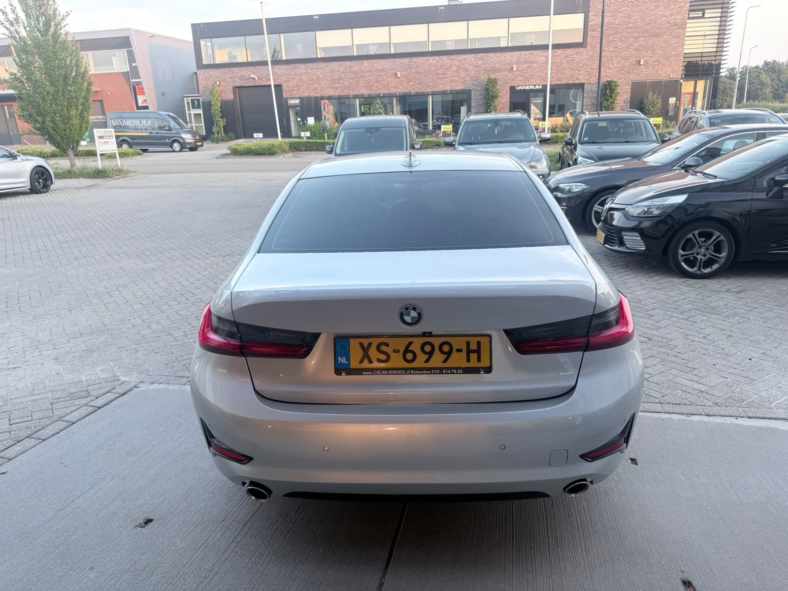 Foto van BMW 330i